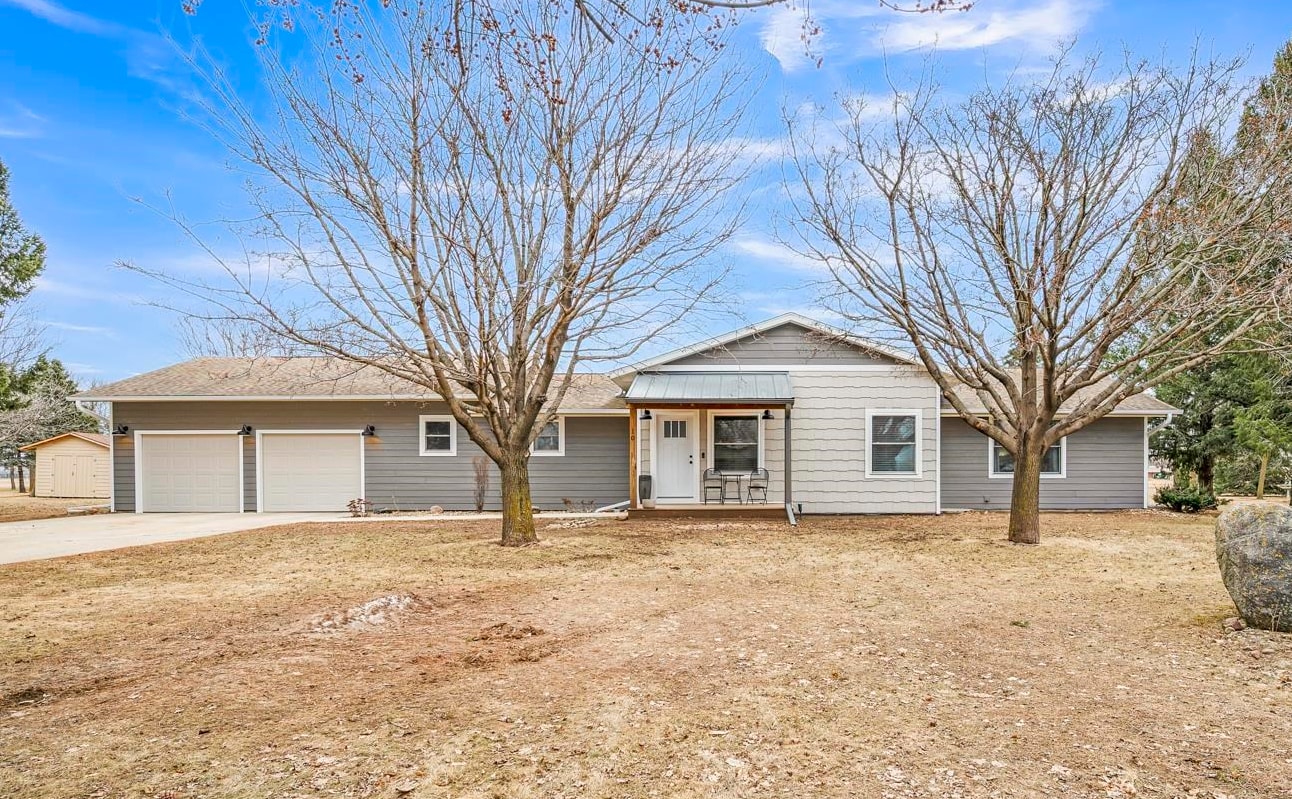 10 Airport Drive, Milford, IA 51351 