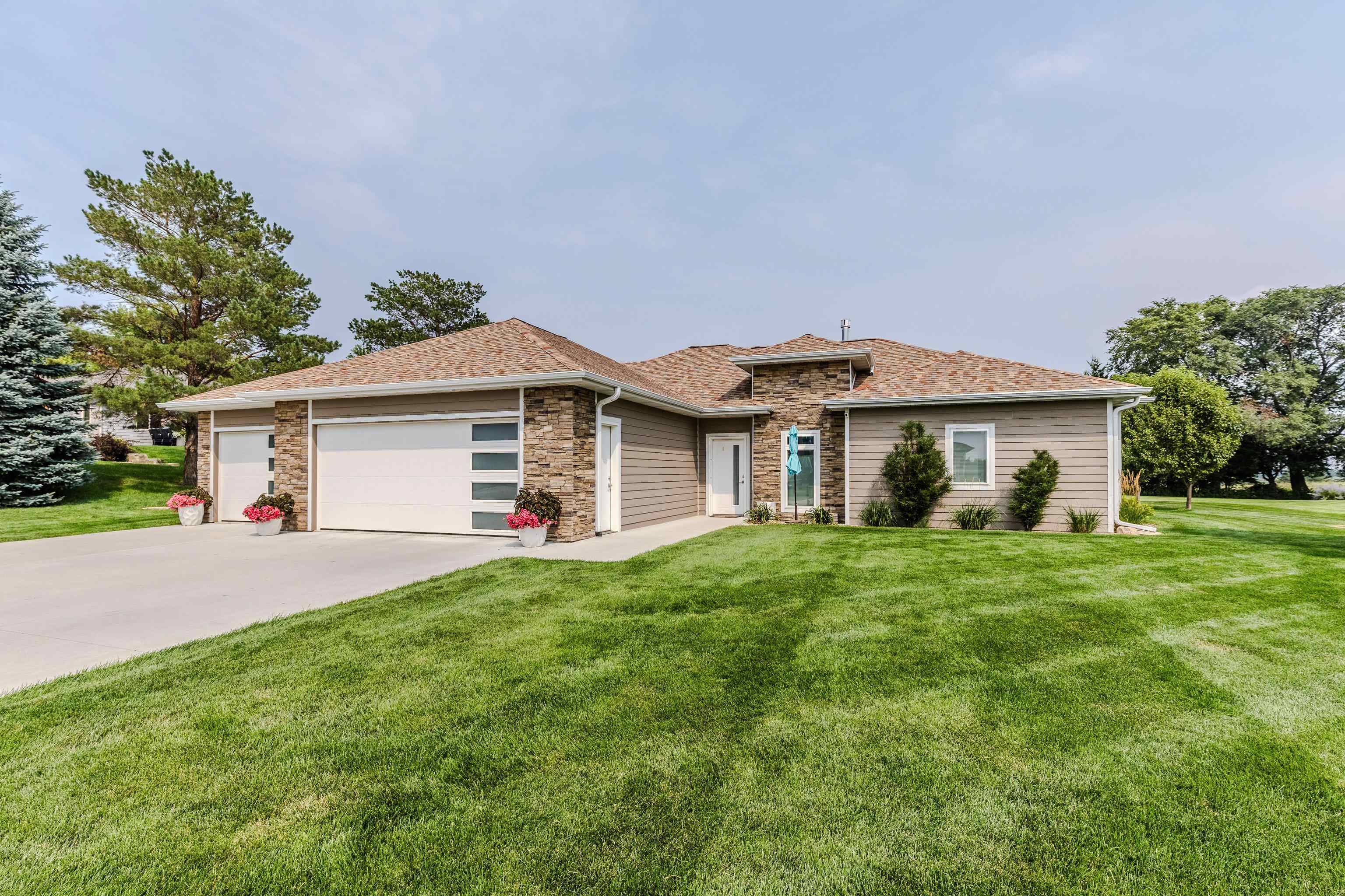 3416 Kuchel Trail, Milford, IA 51351 