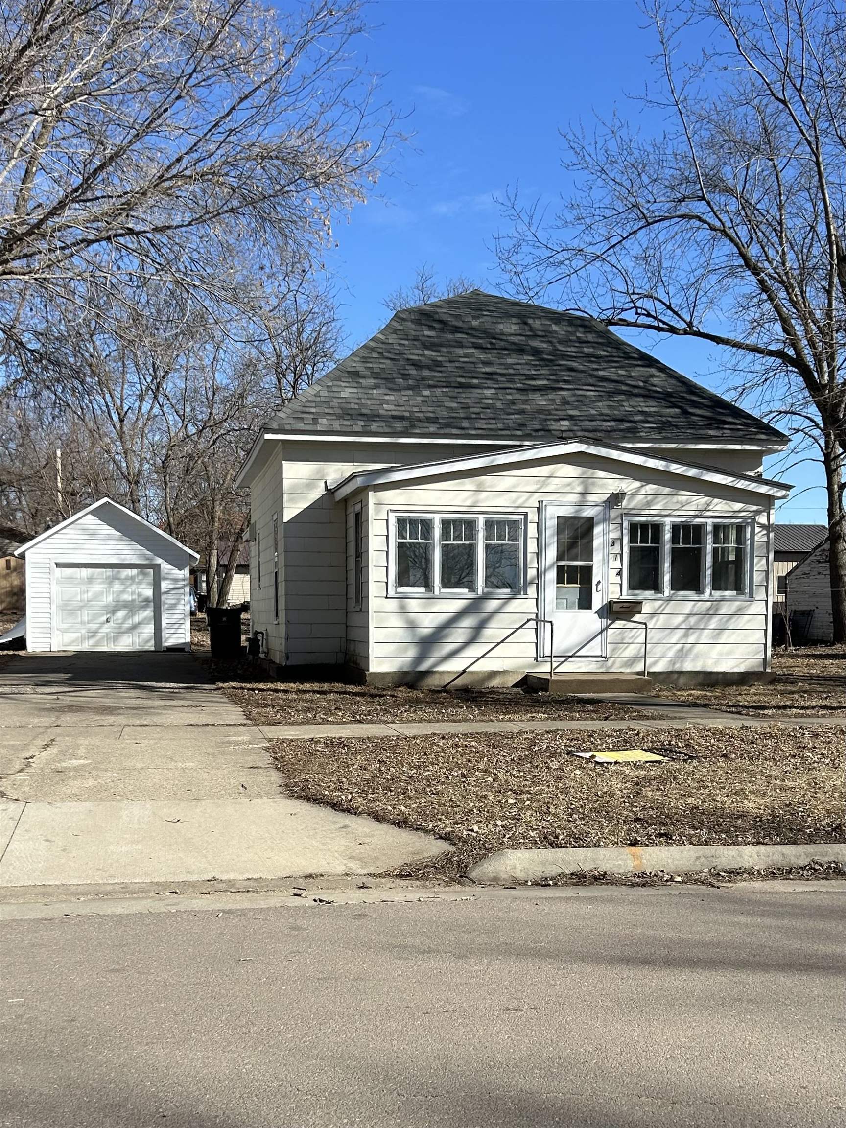 314 7th Street, Estherville, IA 51334 