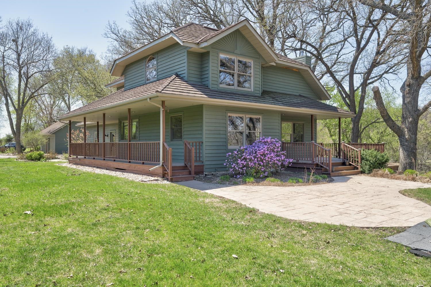 10999 240th Avenue, Spirit Lake, IA 51360 