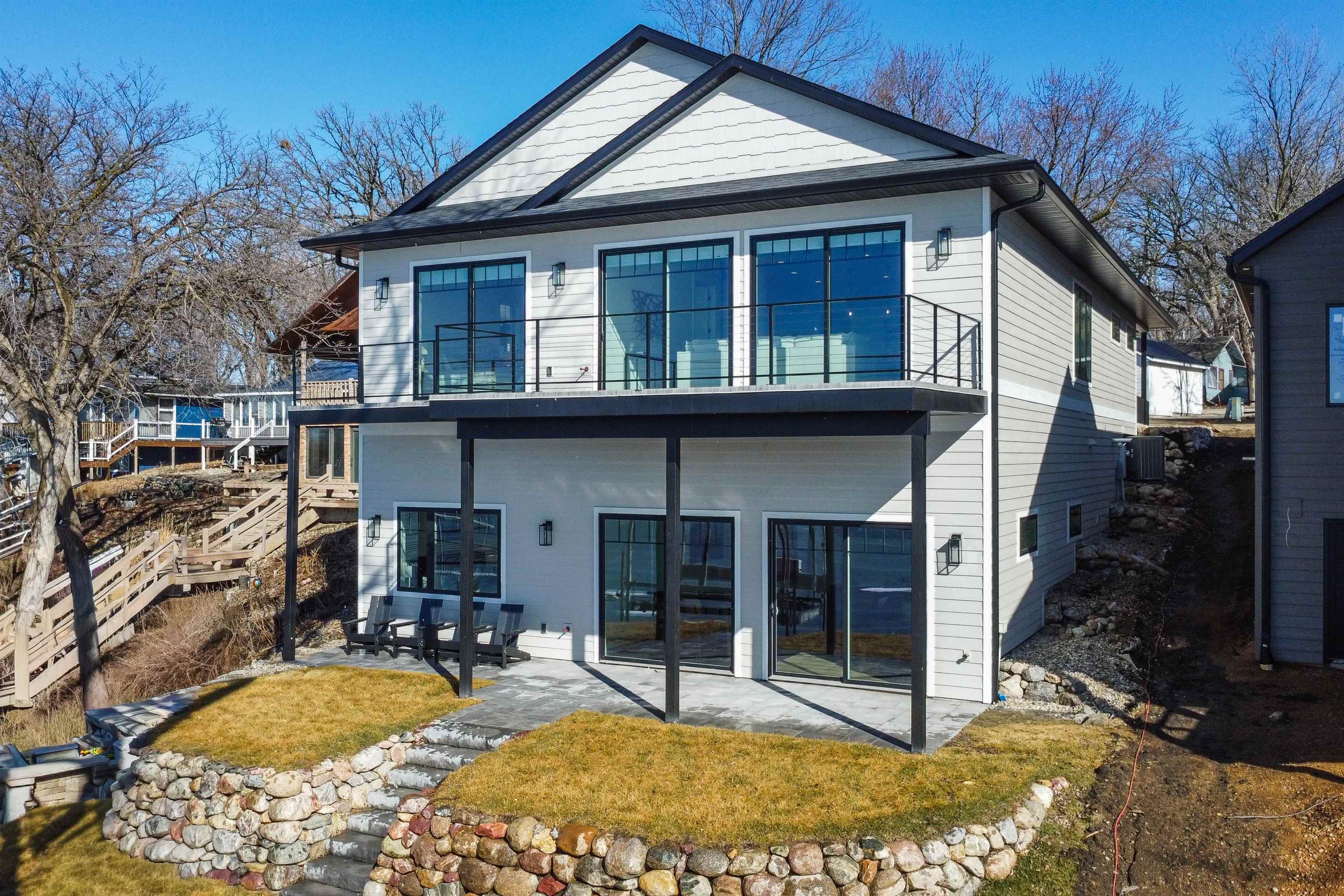 15365 212th Avenue, Spirit Lake, IA 51360 