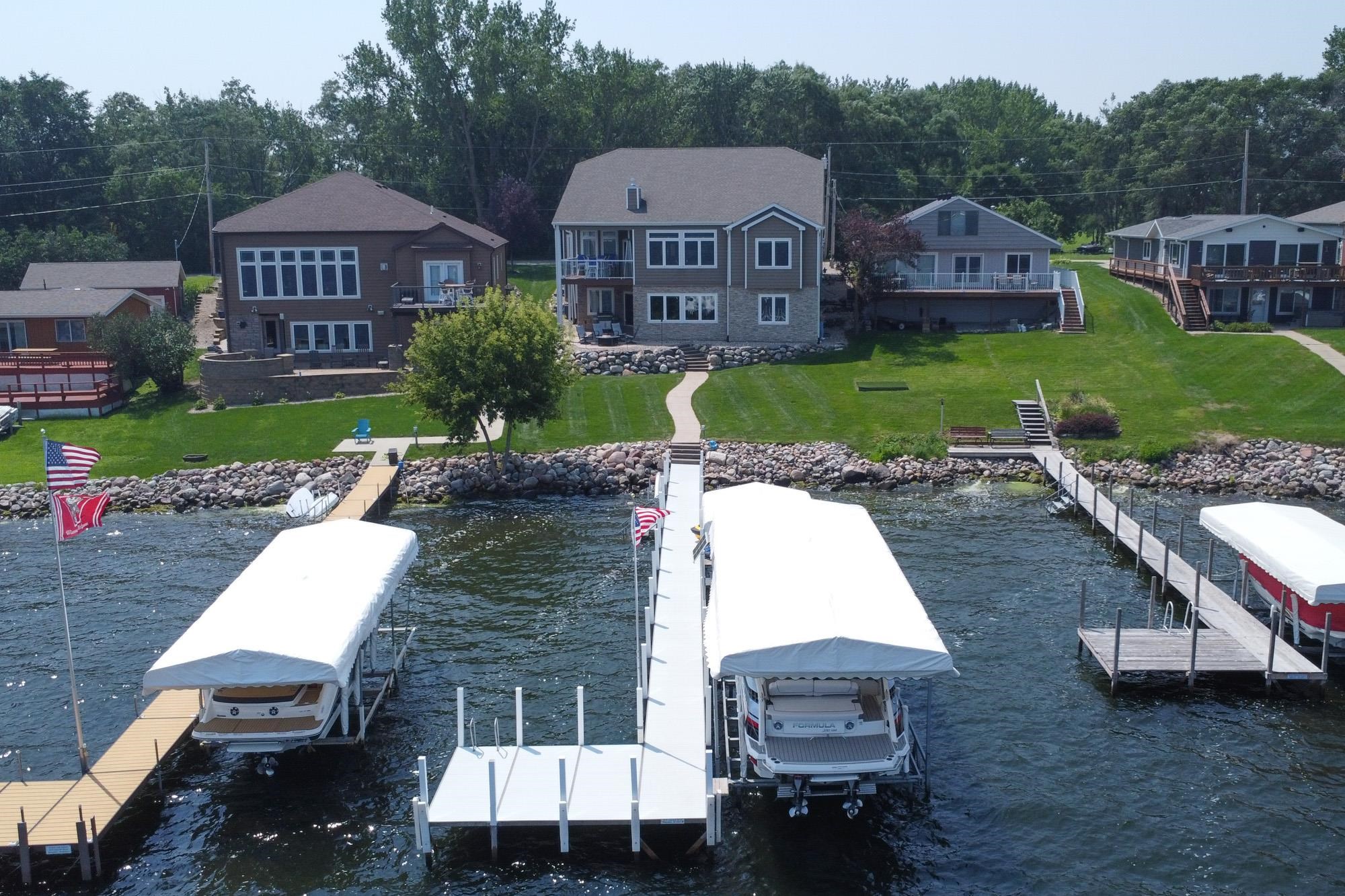 3012 Lakeview Street, Wahpeton, IA 51351 