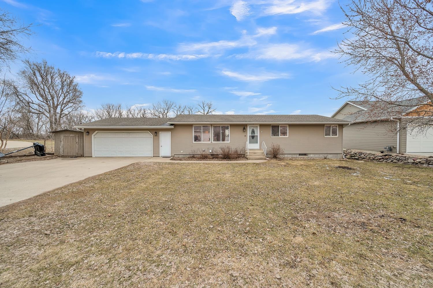 606 Q Avenue, Milford, IA 51360 