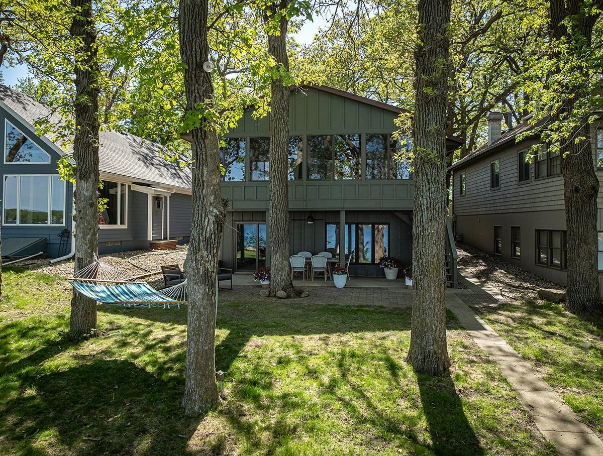 2902 Manhattan Boulevard, Wahpeton, IA 51360 