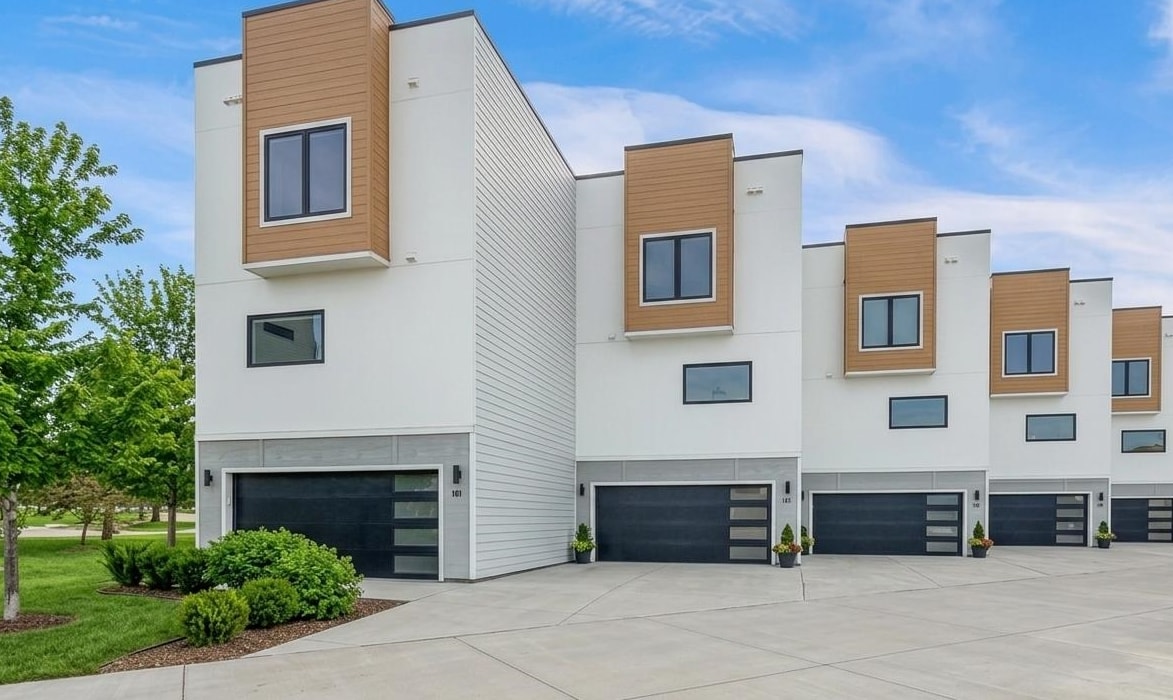 244 Highway 71 #D18, Arnolds Park, IA 51331 