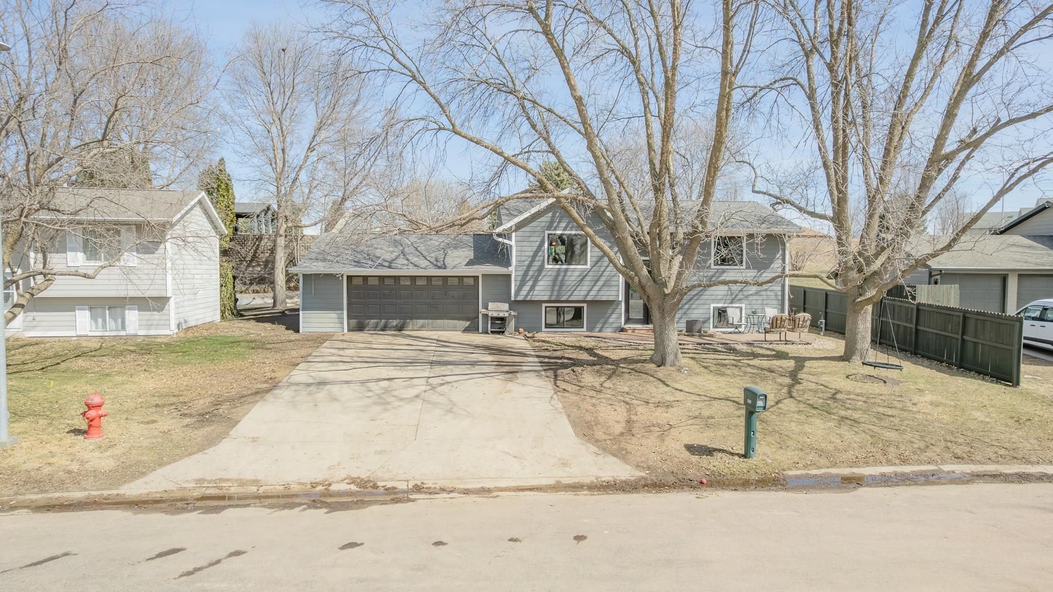 2731 Center Lake Dr, Spirit Lake, IA 51360 