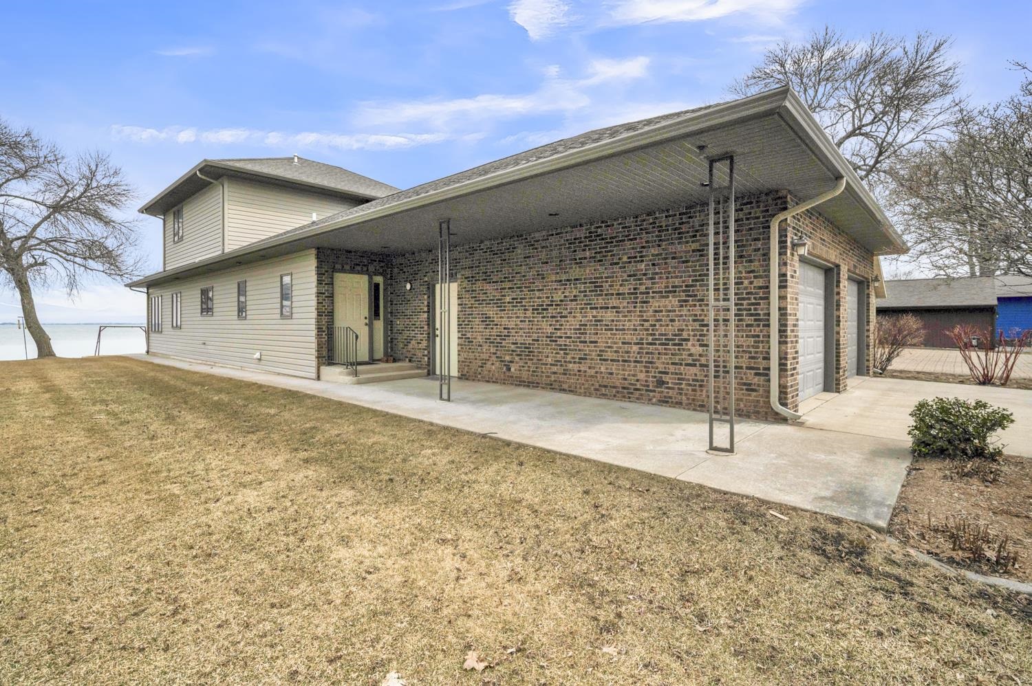 24092 140th Street, Orleans, IA 51360 