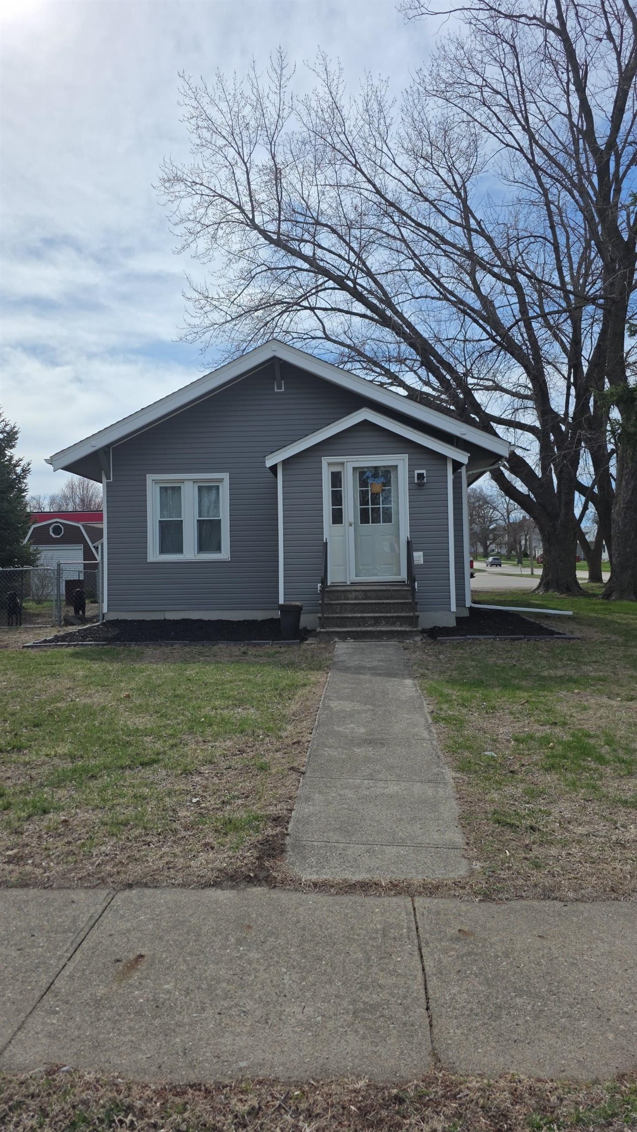 225 Maple Street, Paullina, IA 51046 