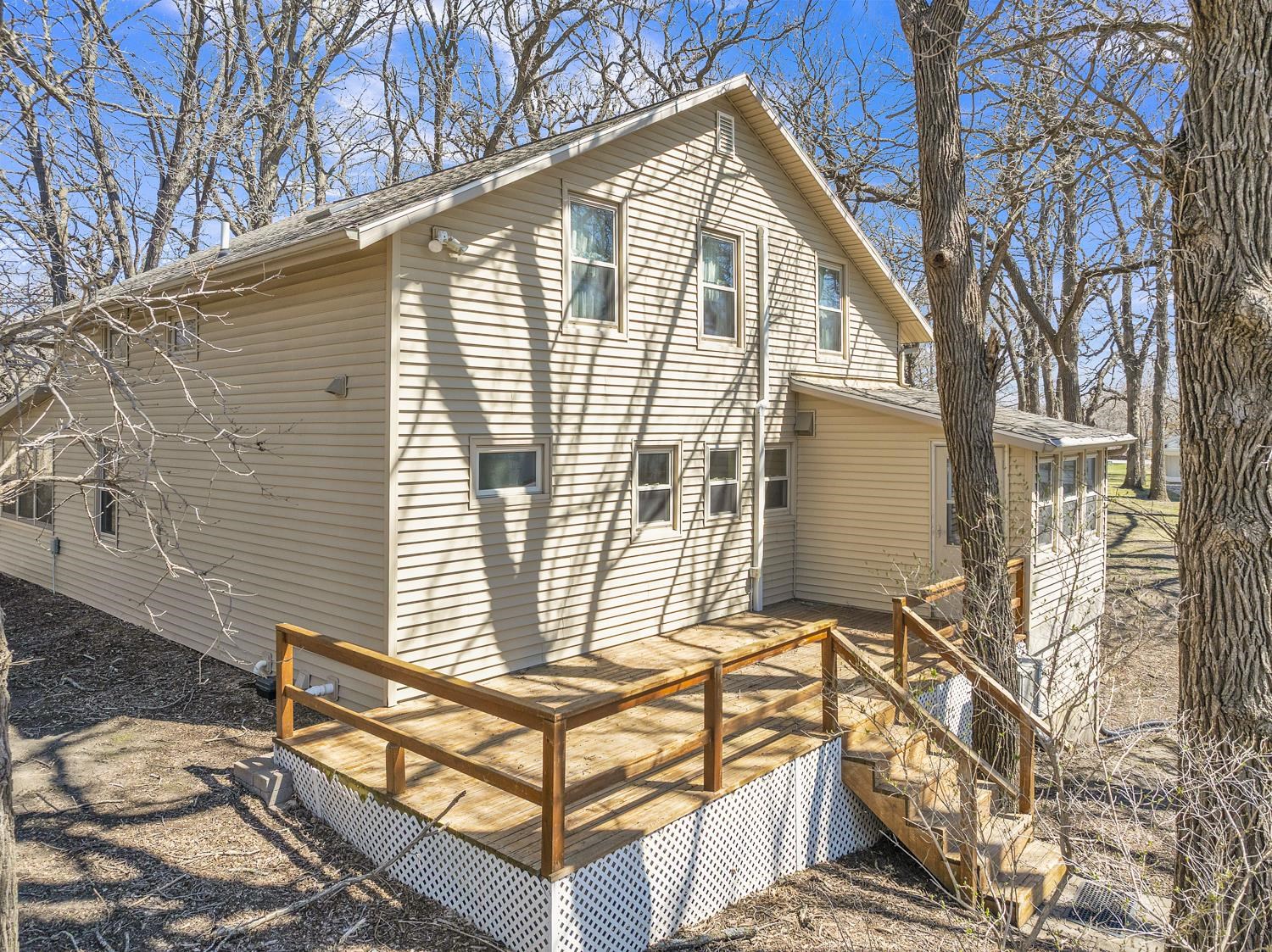 1808 Edgewood Drive, Wahpeton, IA 51360 