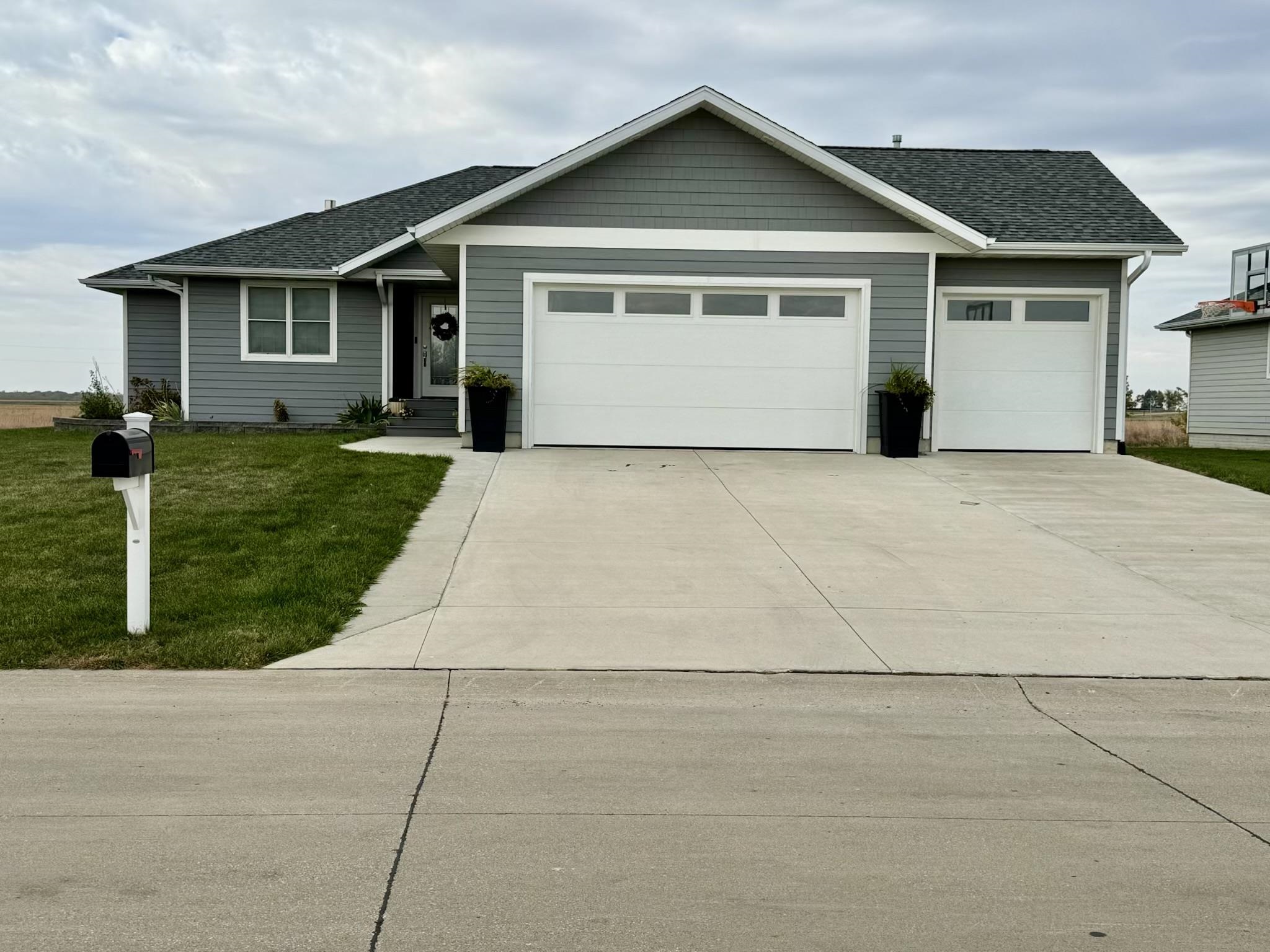105 Nolan Drive, Emmetsburg, IA 50536 