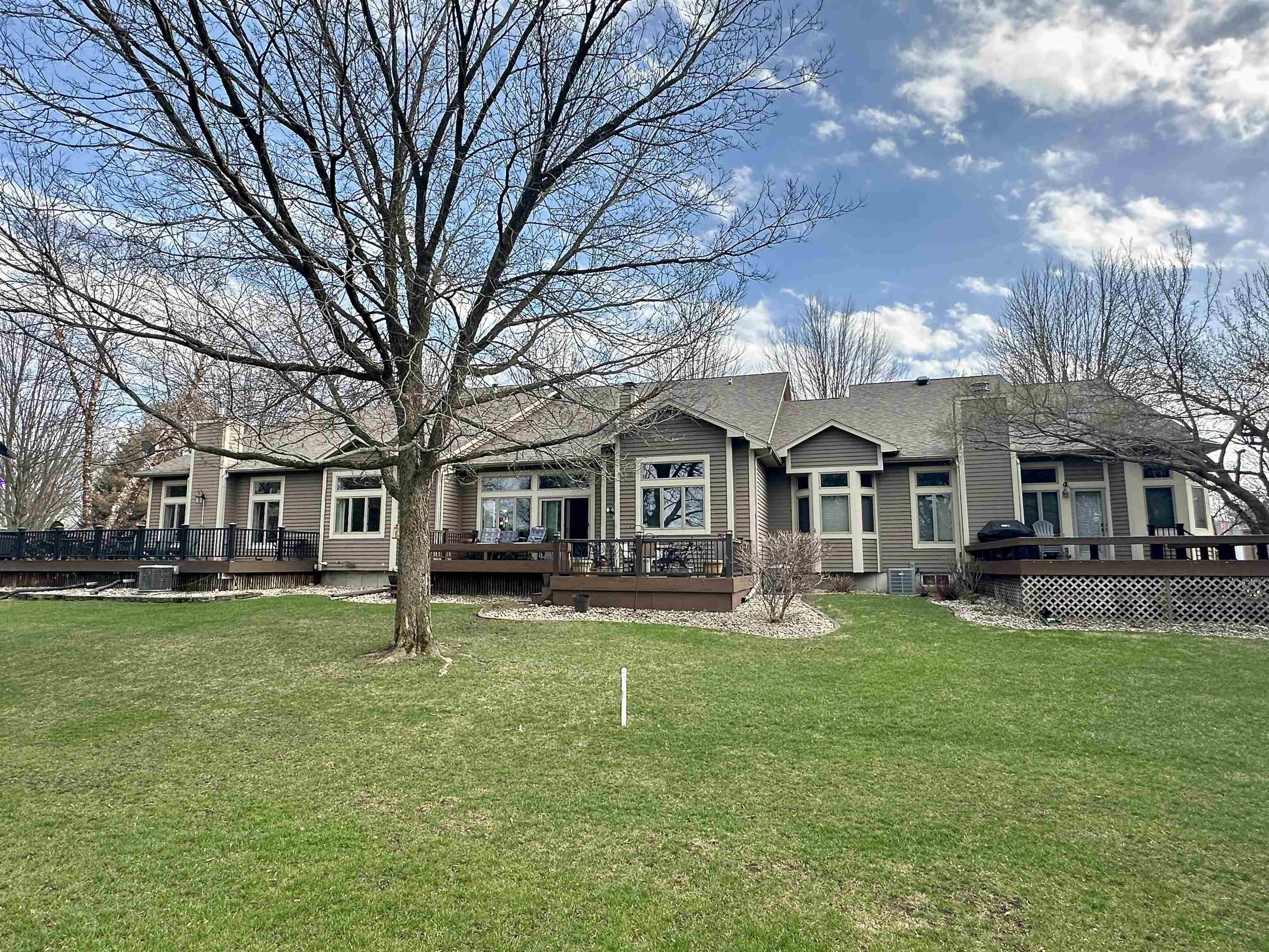 203 Emerald Meadows Drive, Arnolds Park, IA 51331 