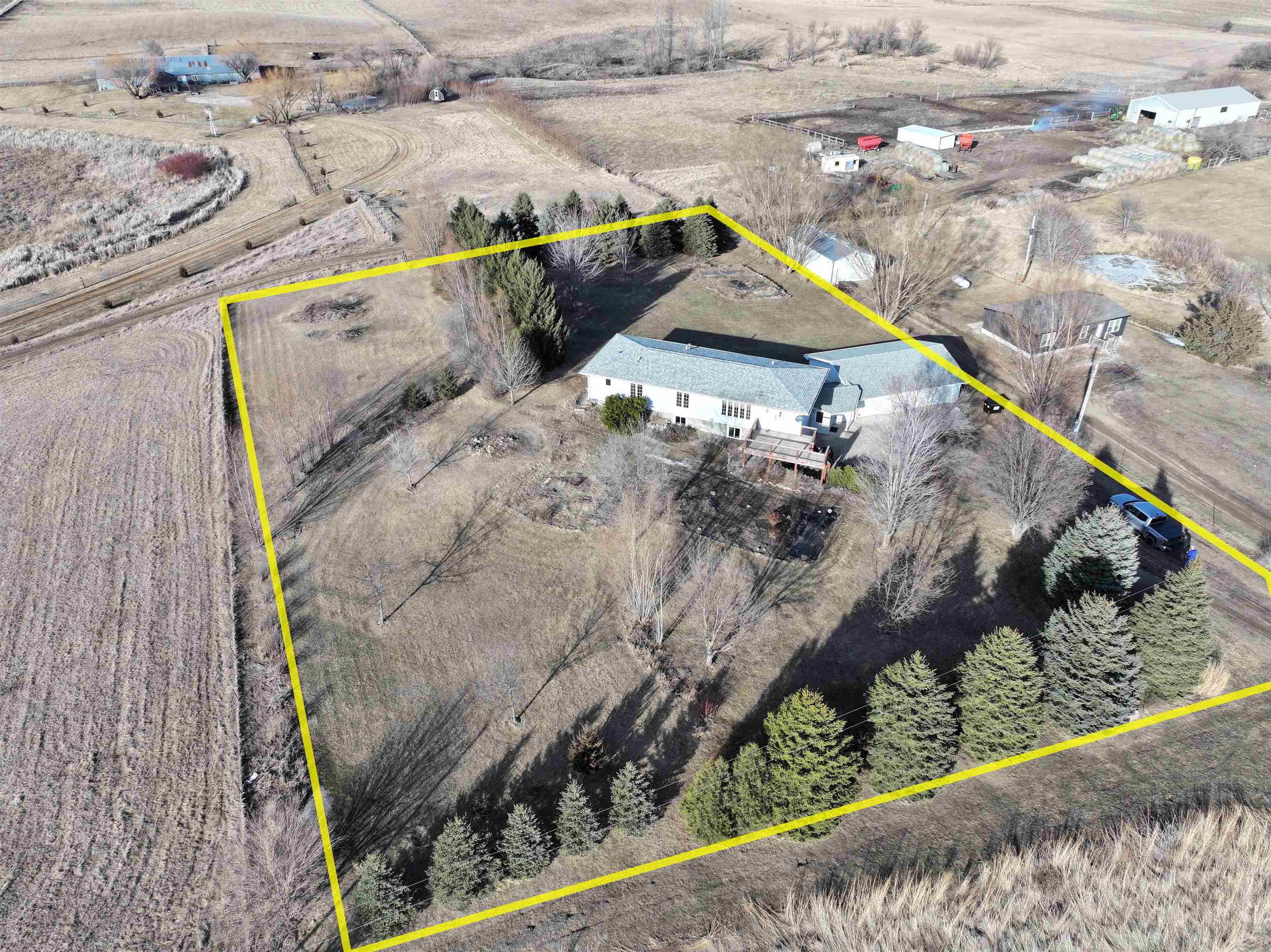 1806 Hwy 9, Spirit Lake, IA 51360 