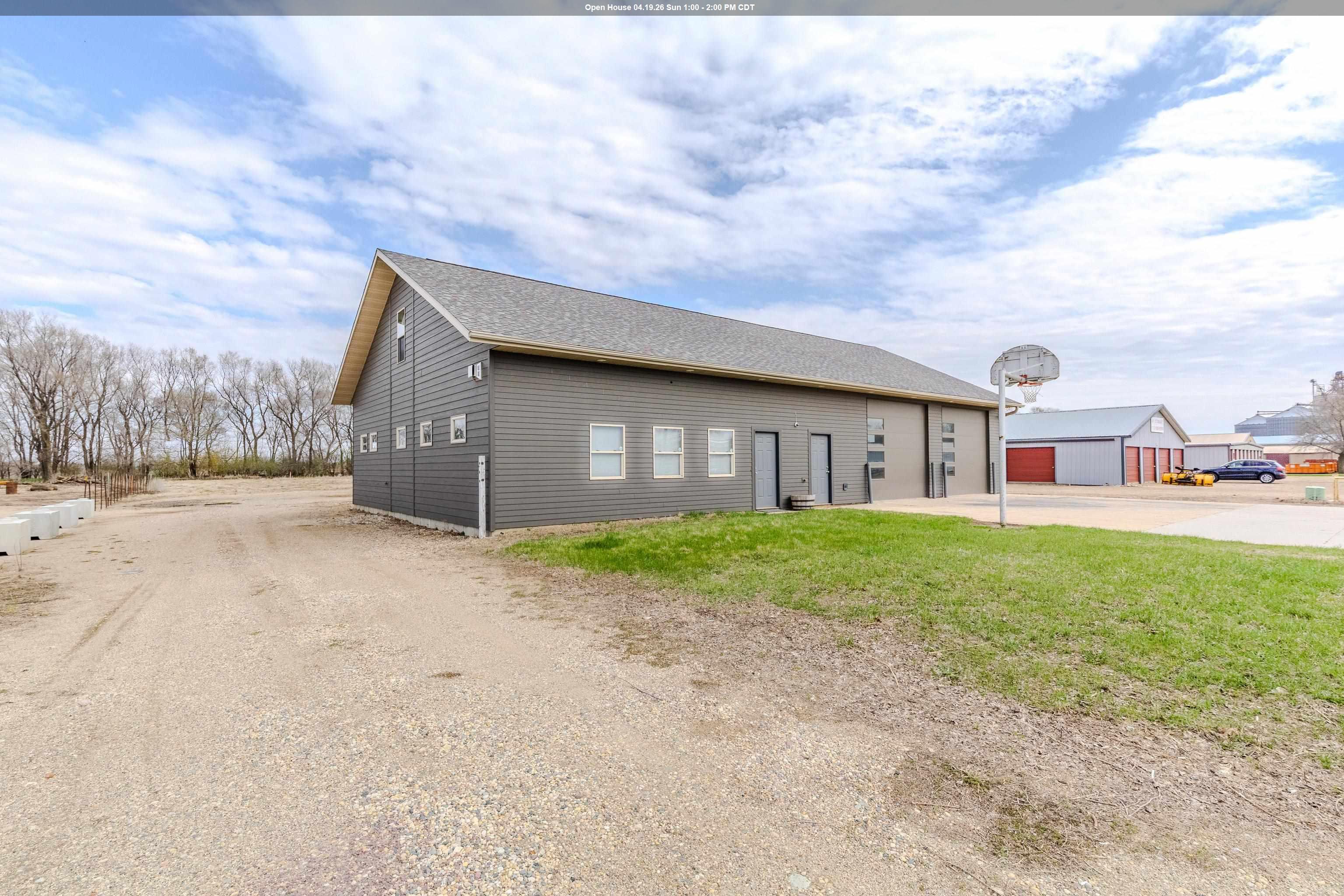 1604 P Ave, Milford, IA 51351 