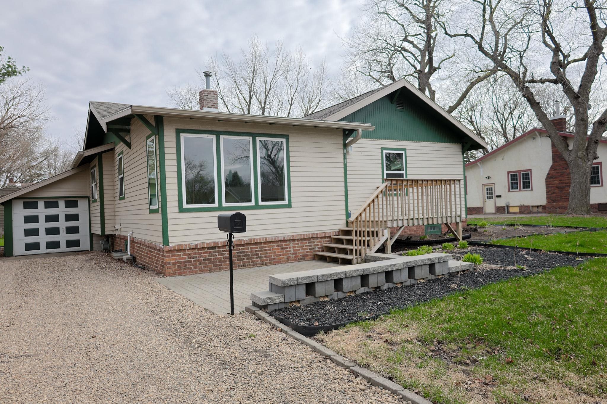 811 11th Street, Spirit Lake, IA 51360 