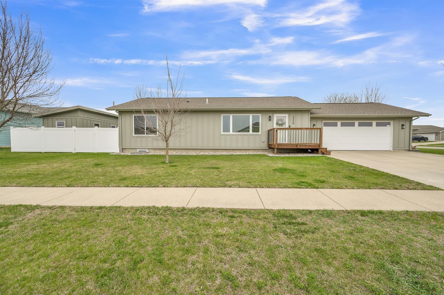 2220 30Th Street, Spirit Lake, IA 51360 