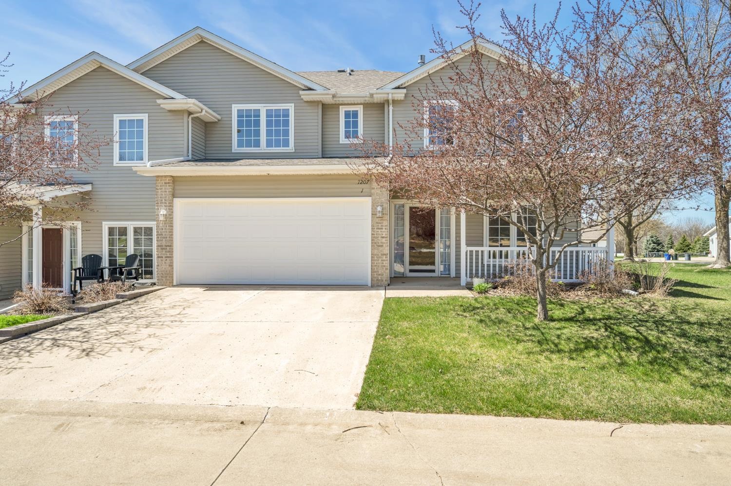 1207 Eloise Street #1, Okoboji, IA 51355 