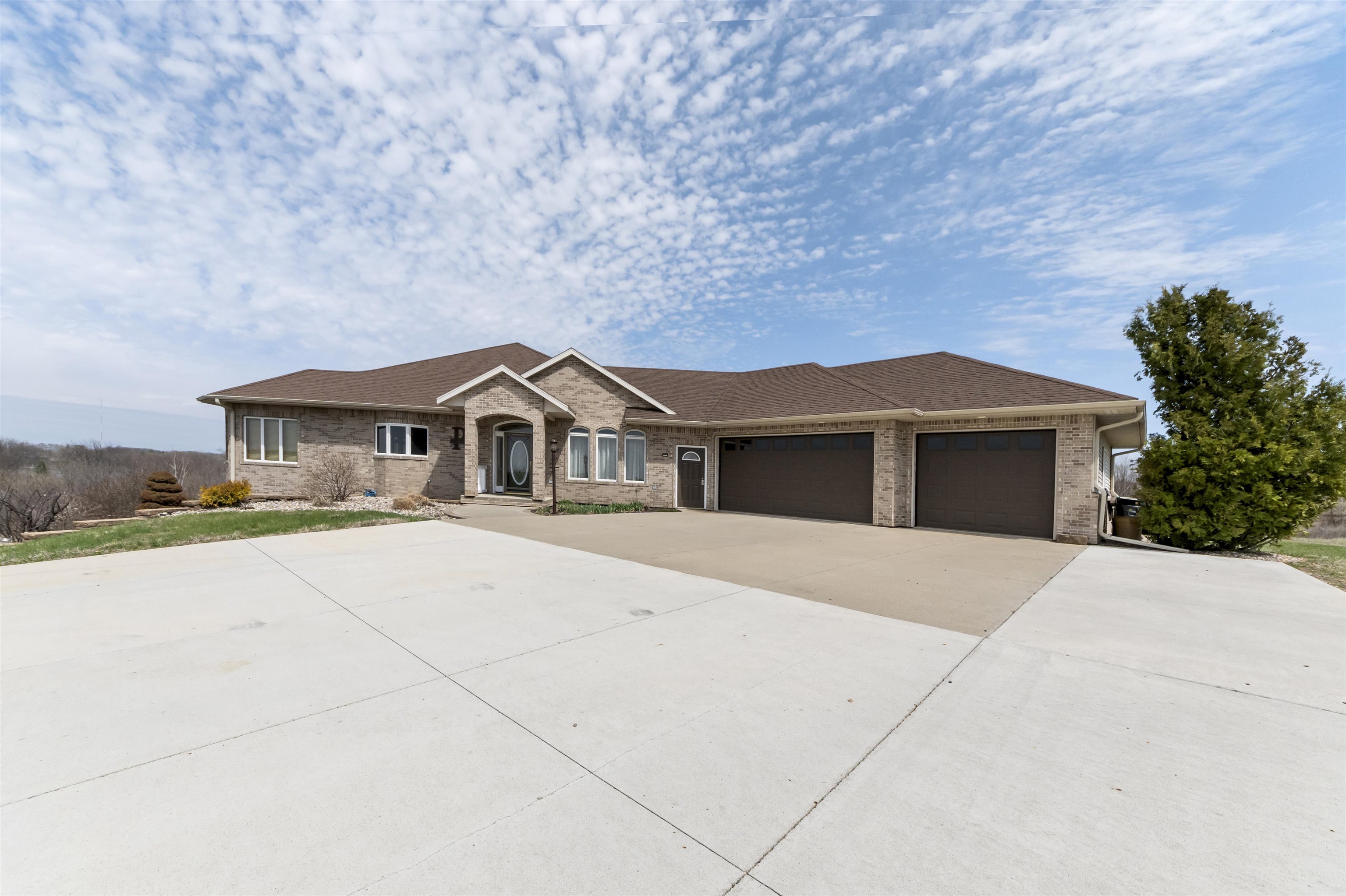 25329 182nd Street, Spirit Lake, IA 51360 