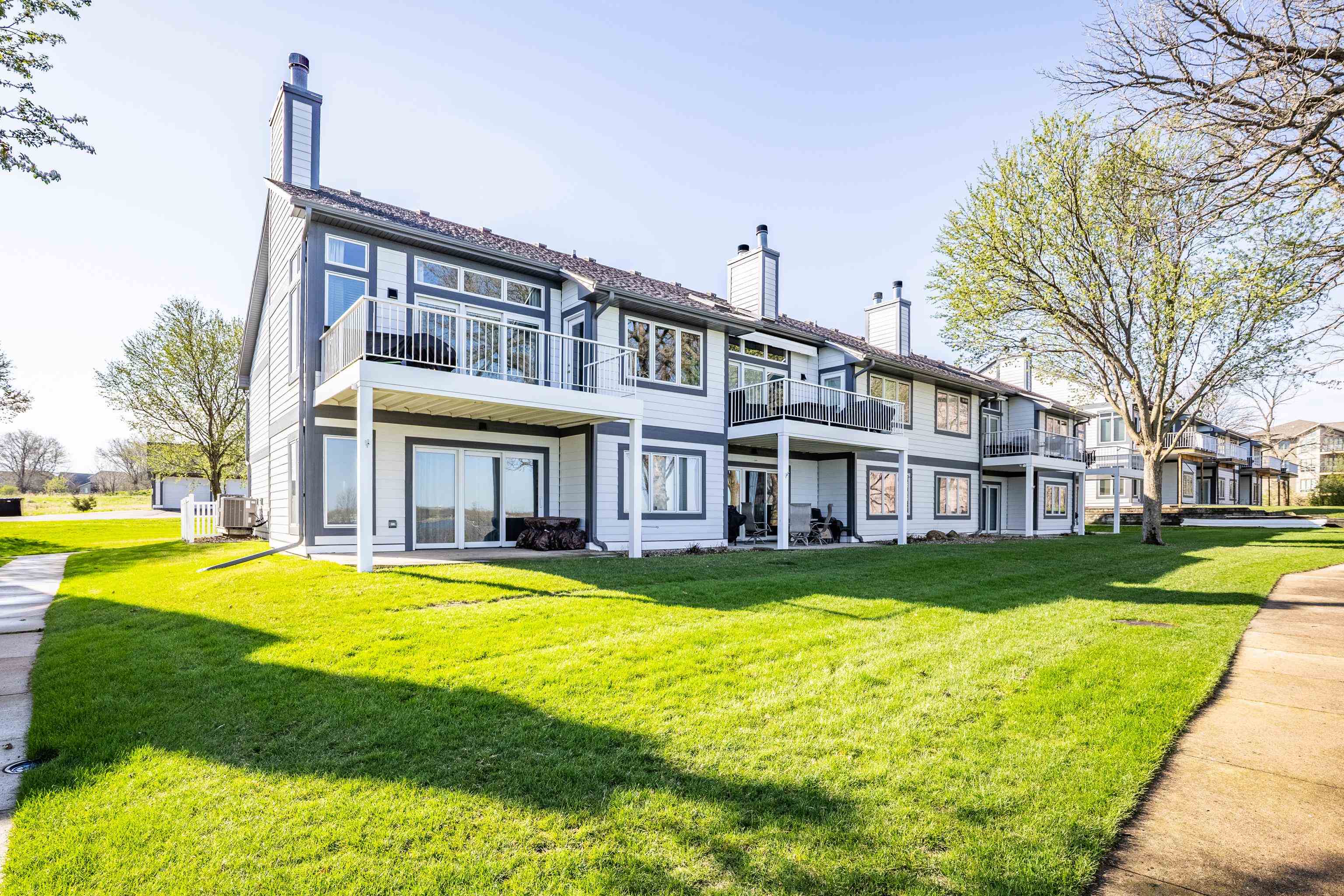 24094 187th St #Unit 16, Spirit Lake, IA 51360 