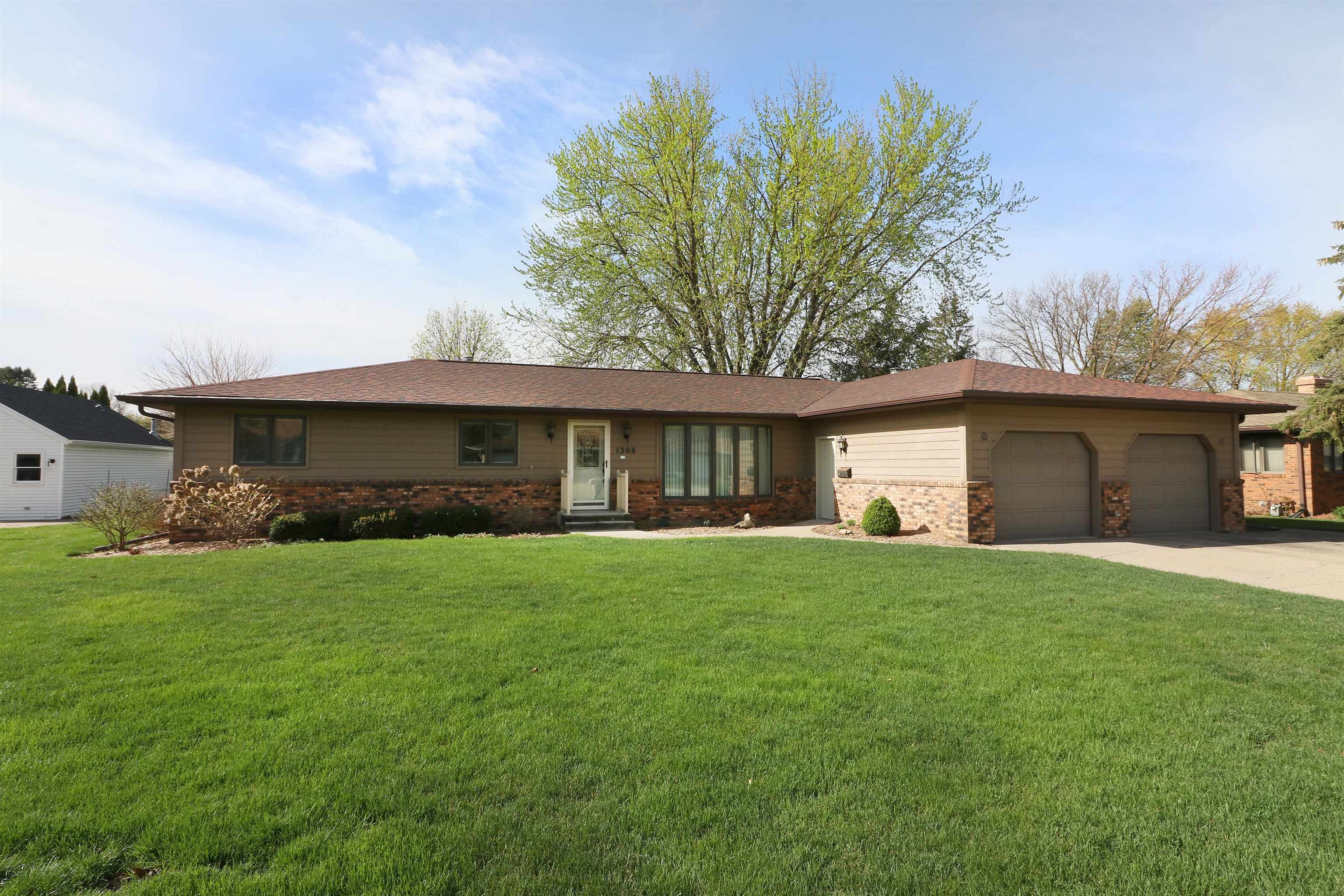 1308 11th Street, Spencer, IA 51301 