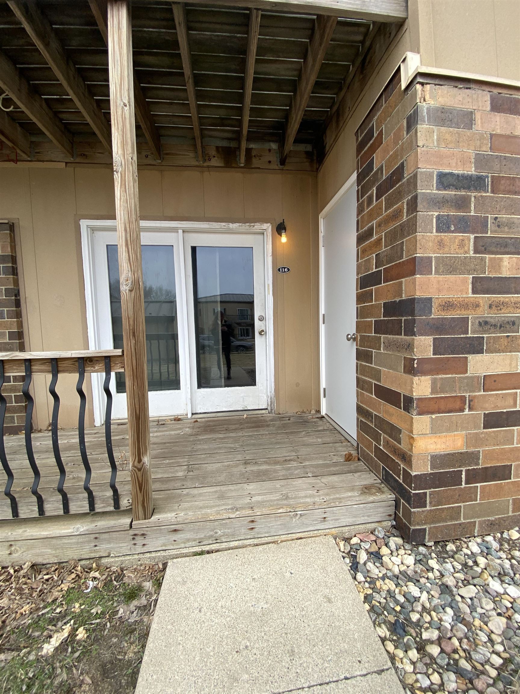 3 27th Street, Spirit Lake, IA 51360 
