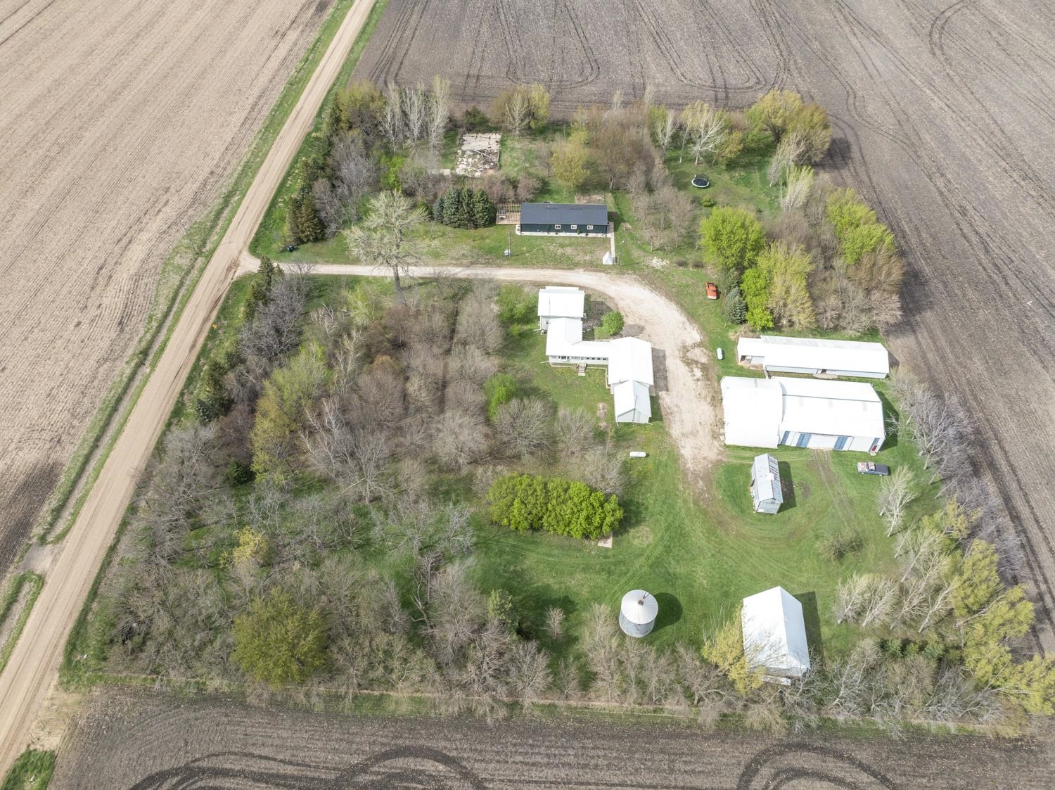 2020 330th Avenue, Terril, IA 51364 