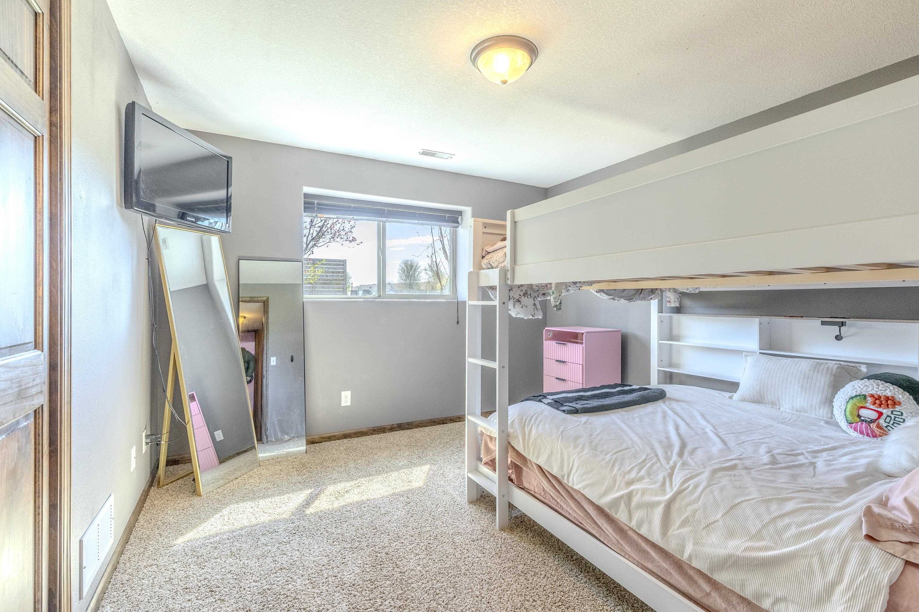MLS #260381