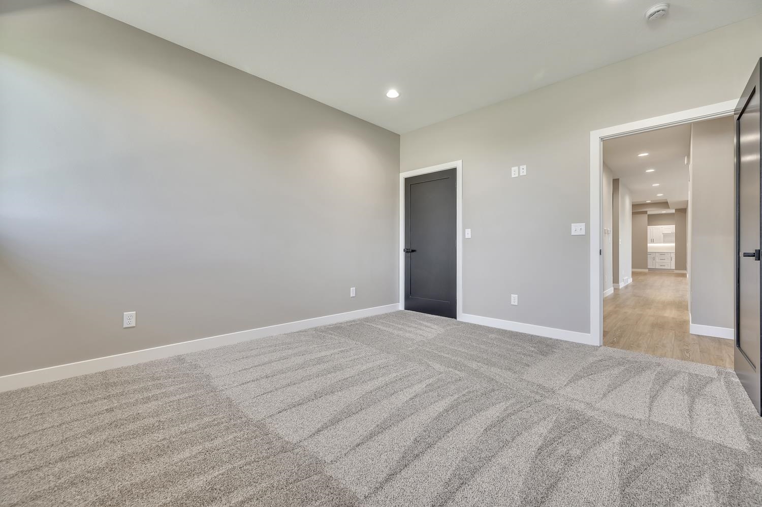 MLS #260384