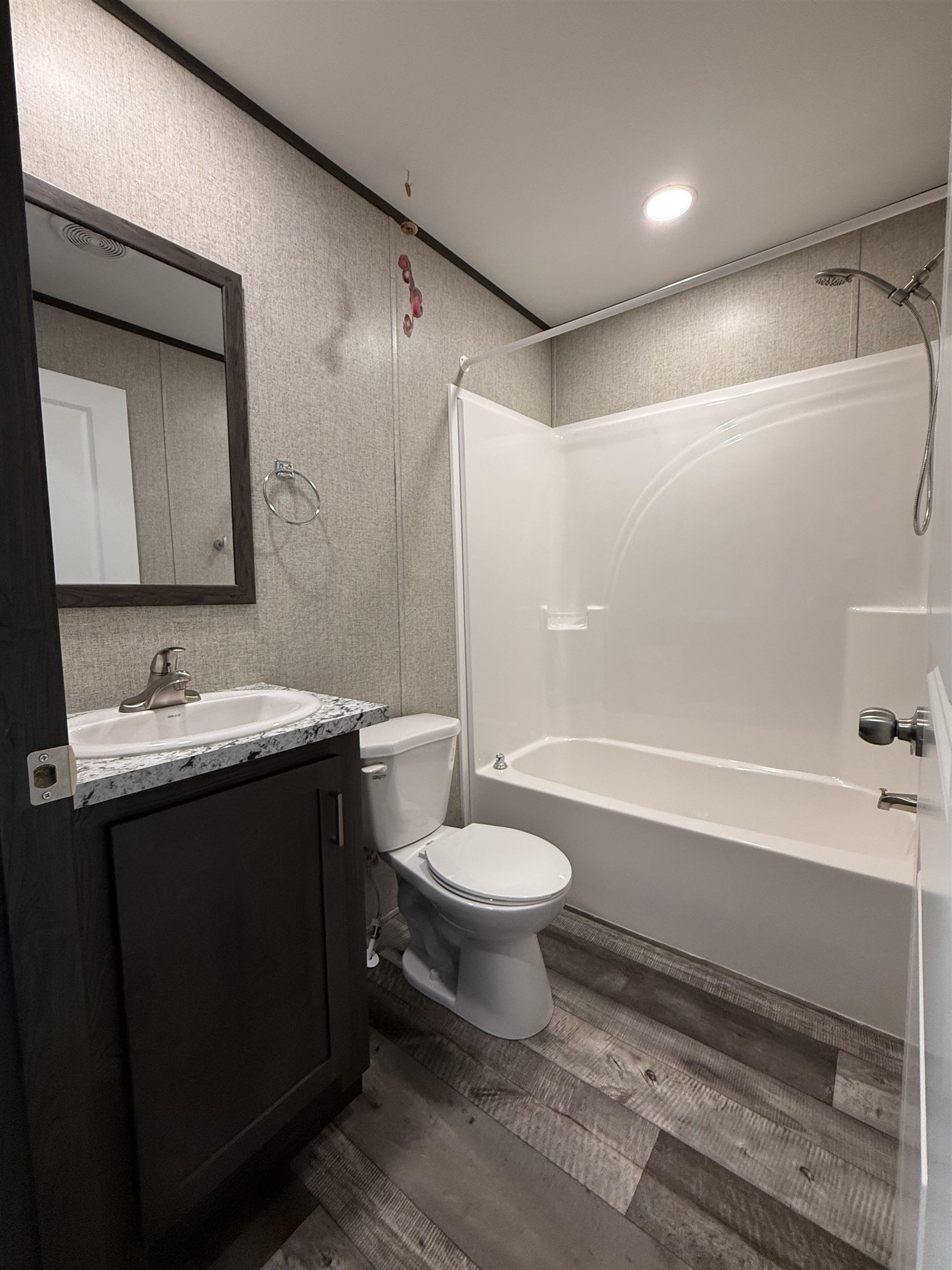 MLS #260385