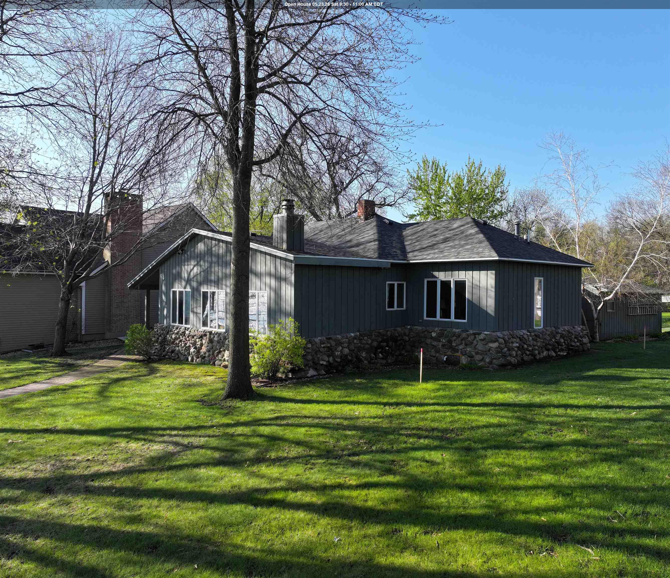 24040 Stevens Cove Dr, Spirit Lake, IA 51360 