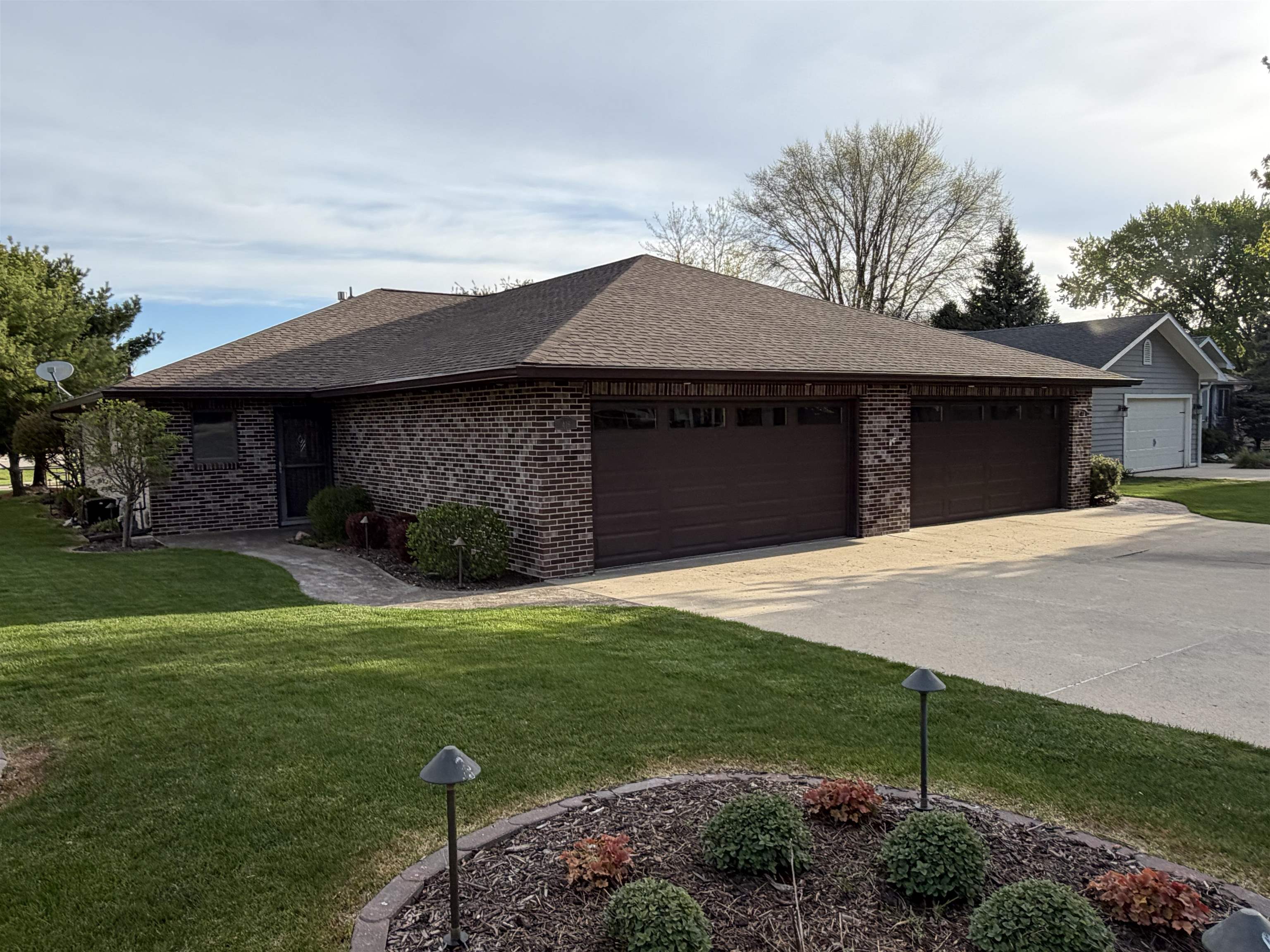 416 Emerald Dr., Arnolds Park, IA 51331 