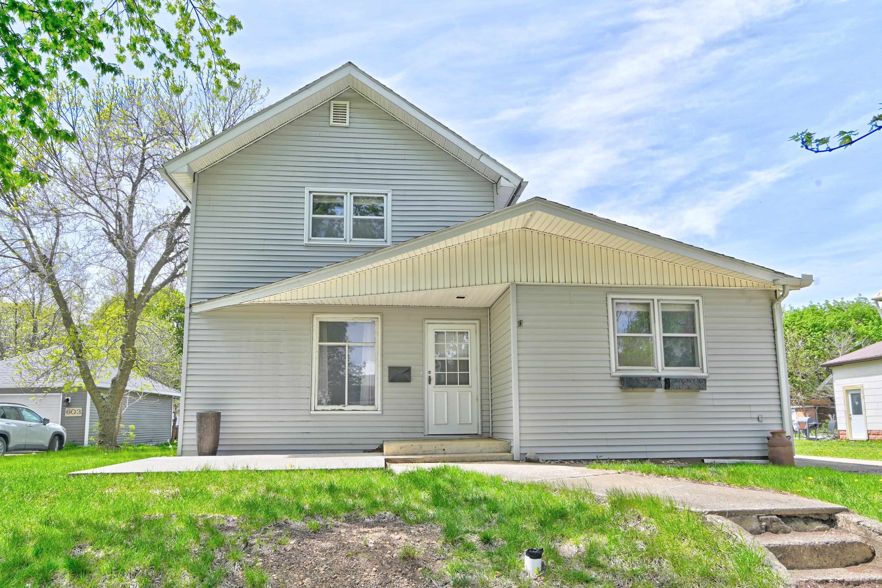 609 8th Street, Estherville, IA 51334 