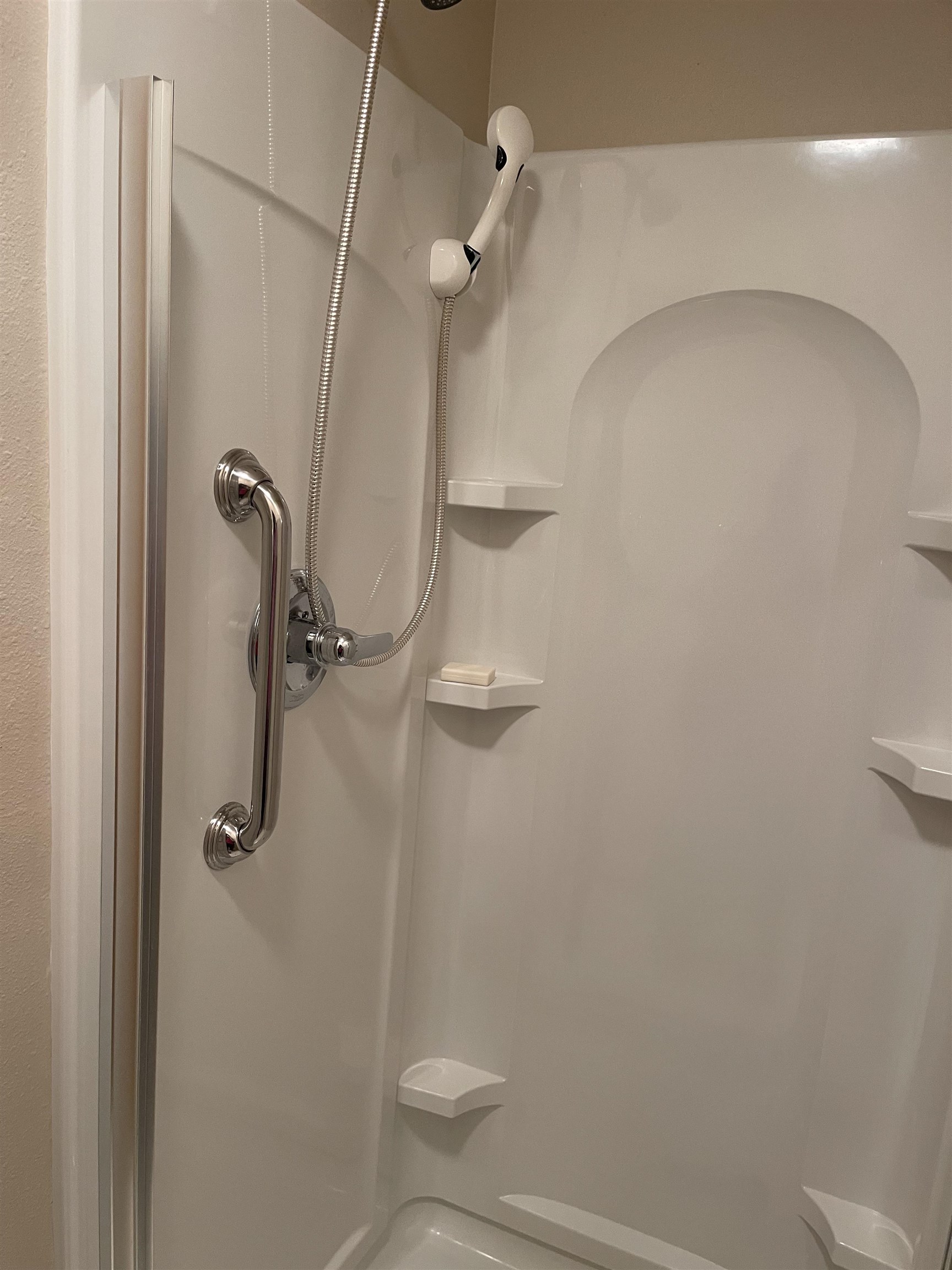 MLS #260415