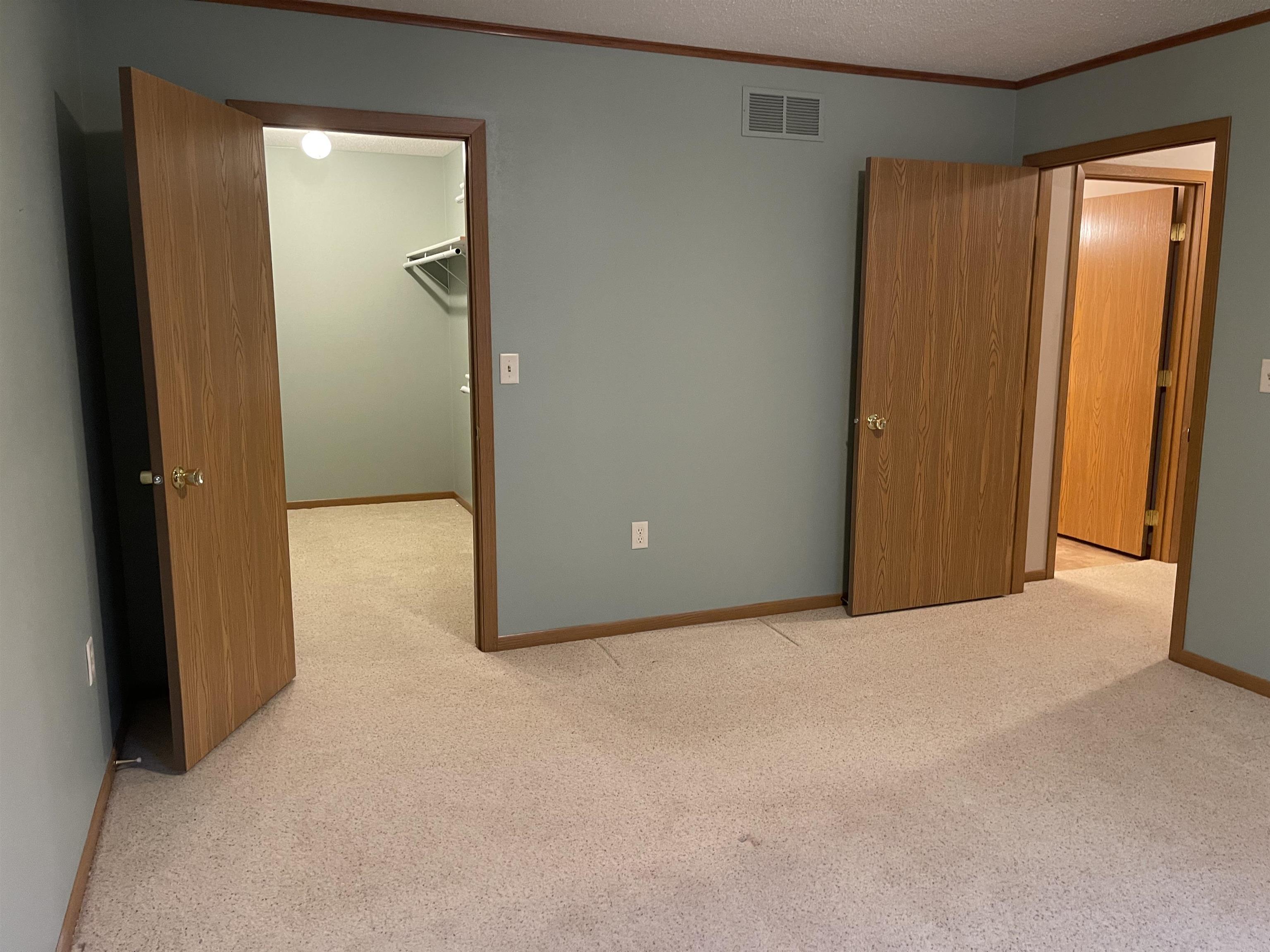 MLS #260415