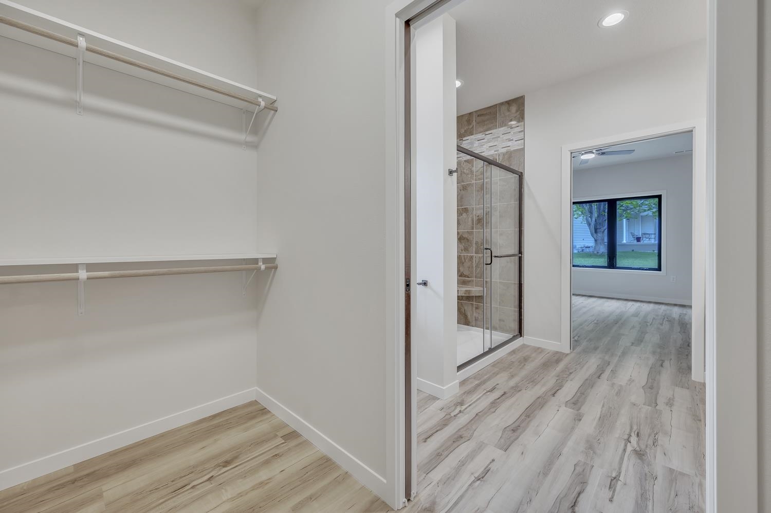 MLS #260418