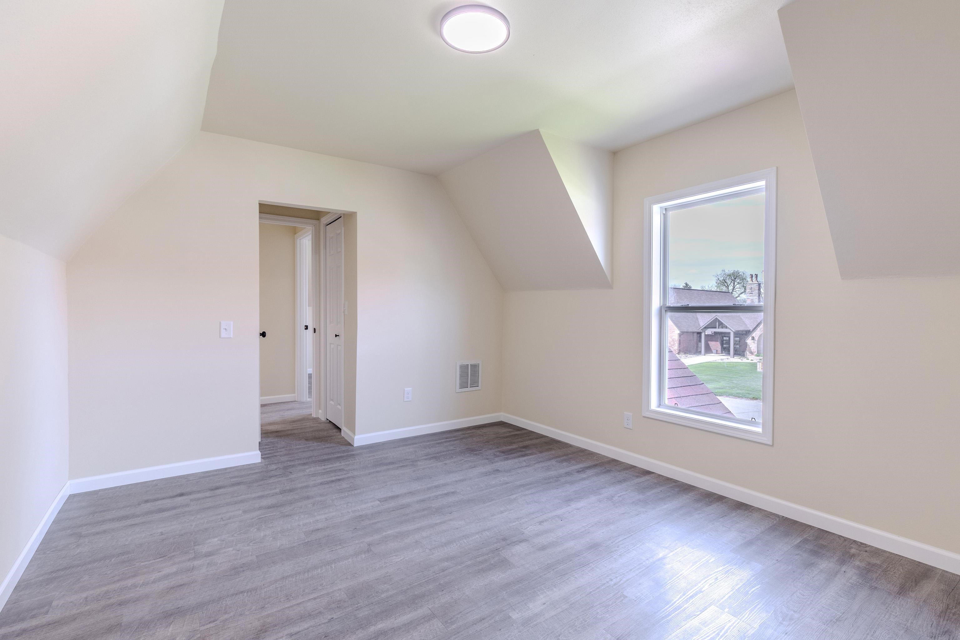 MLS #260422