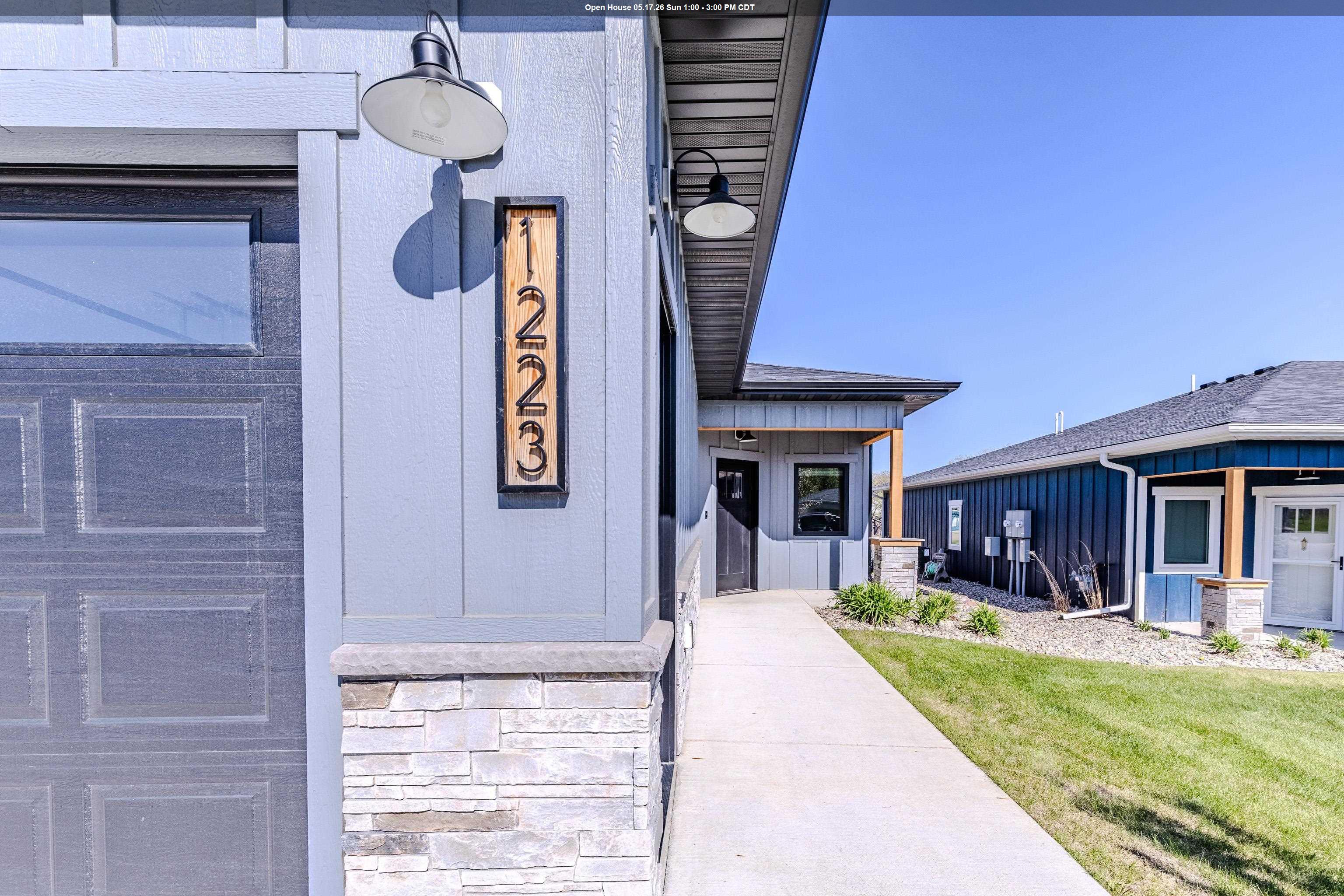 1223 Lower Loop, Arnolds Park, IA 51331 