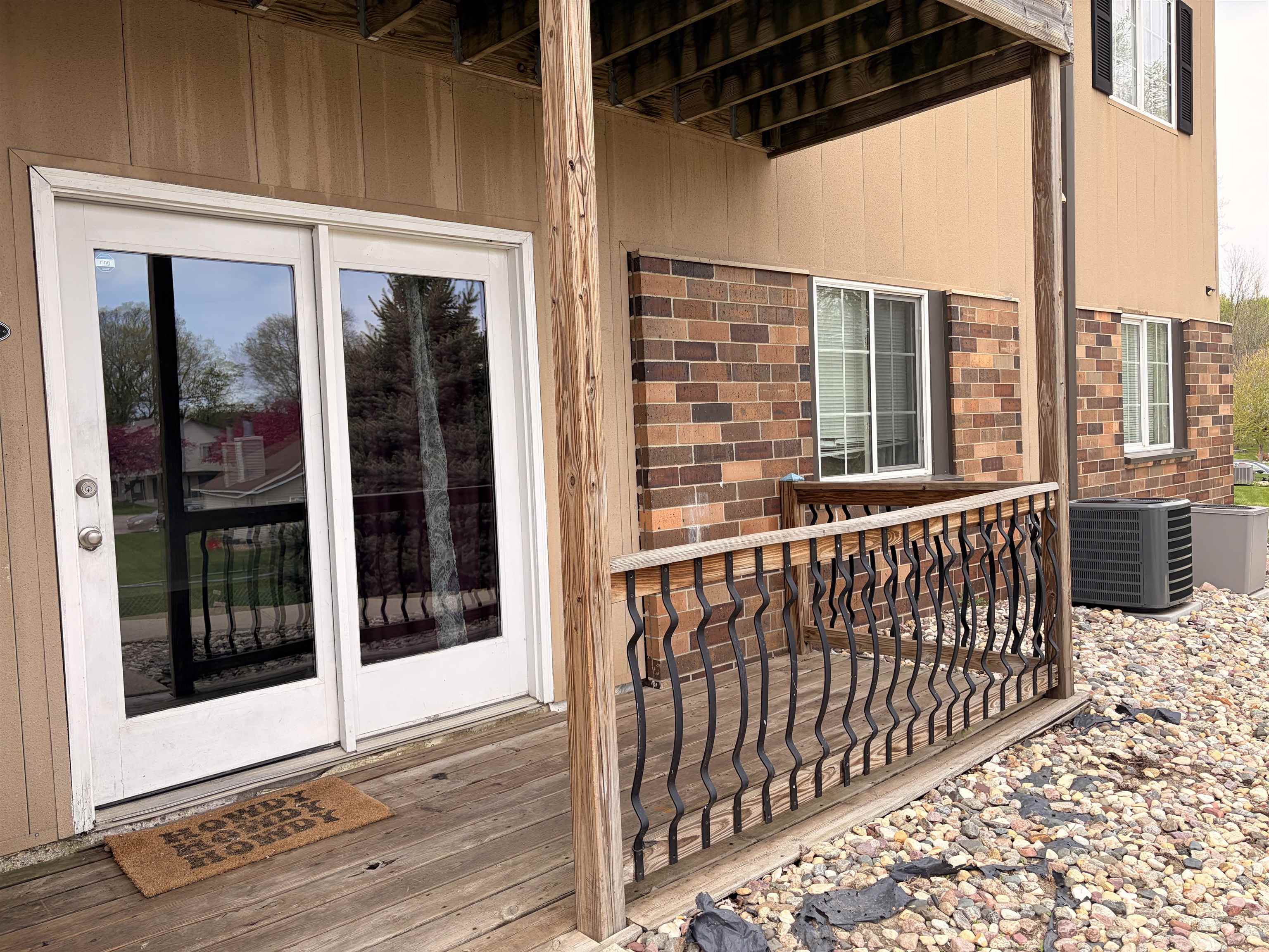 3 27th Street #102, Spirit Lake, IA 51360 