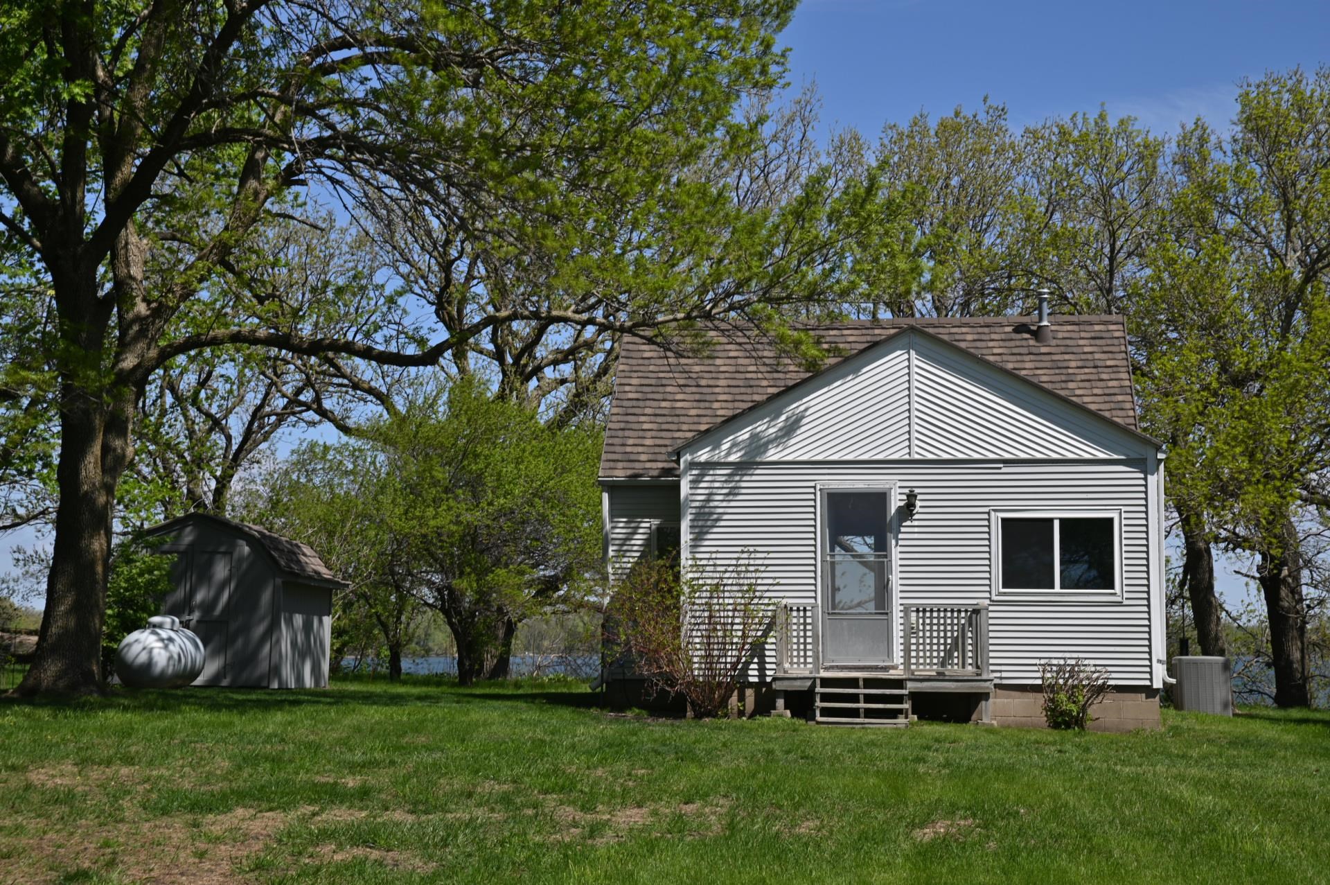 4948 110th Street, Dolliver, IA 50531 