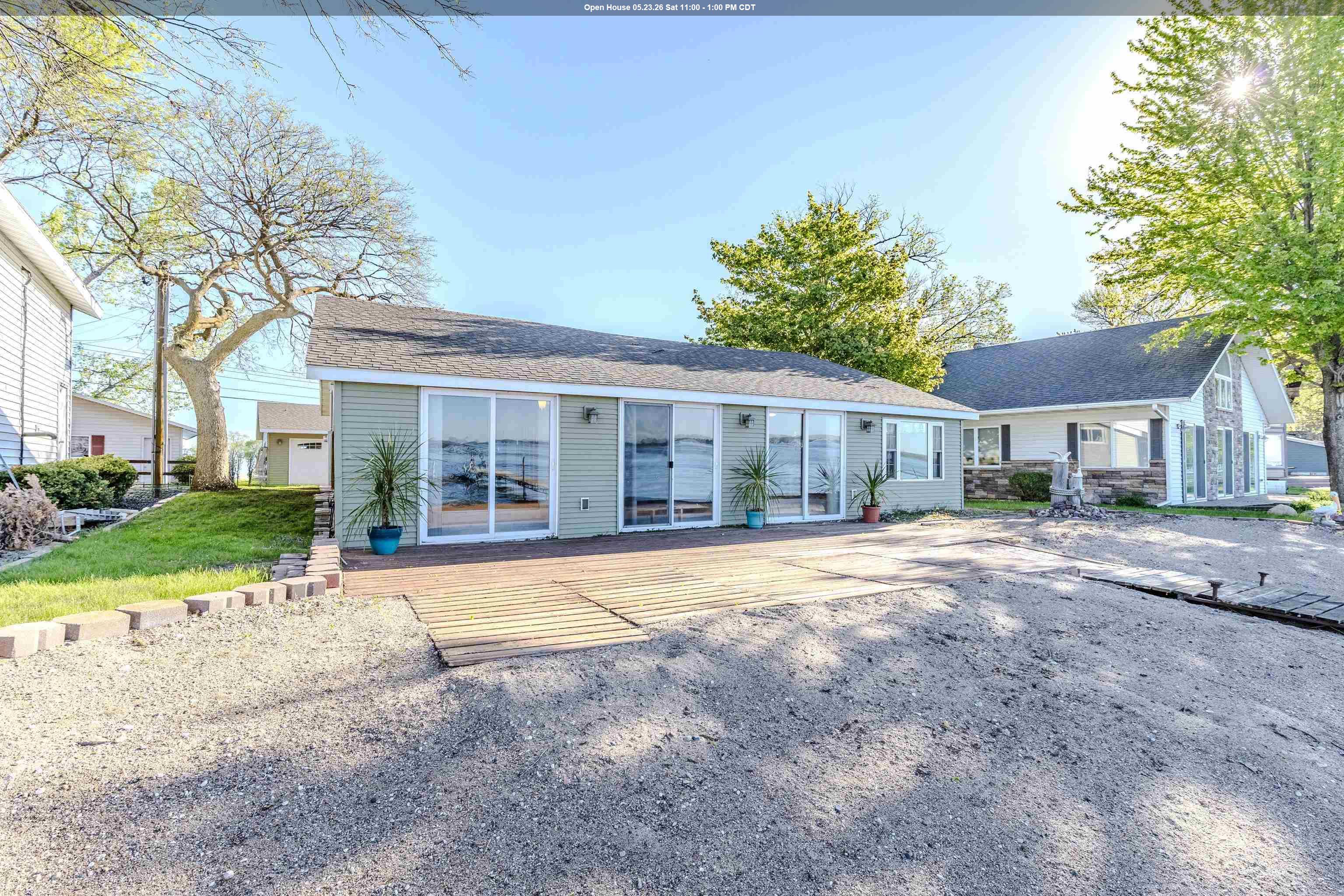 McClelland Ln, Spirit Lake, IA 51360 