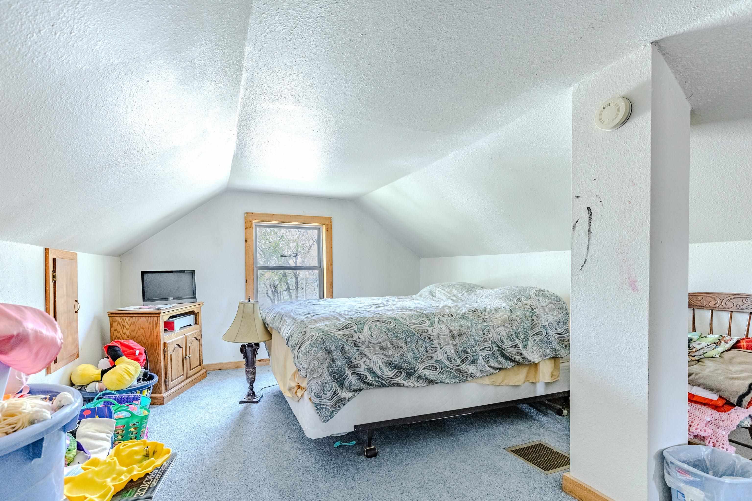 MLS #260472
