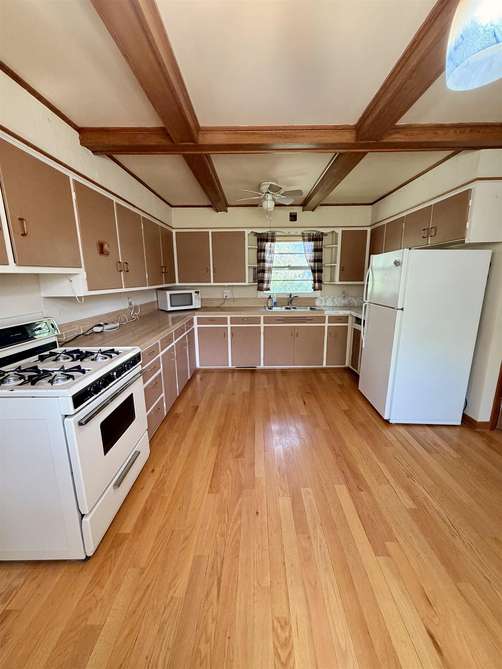 MLS #260476