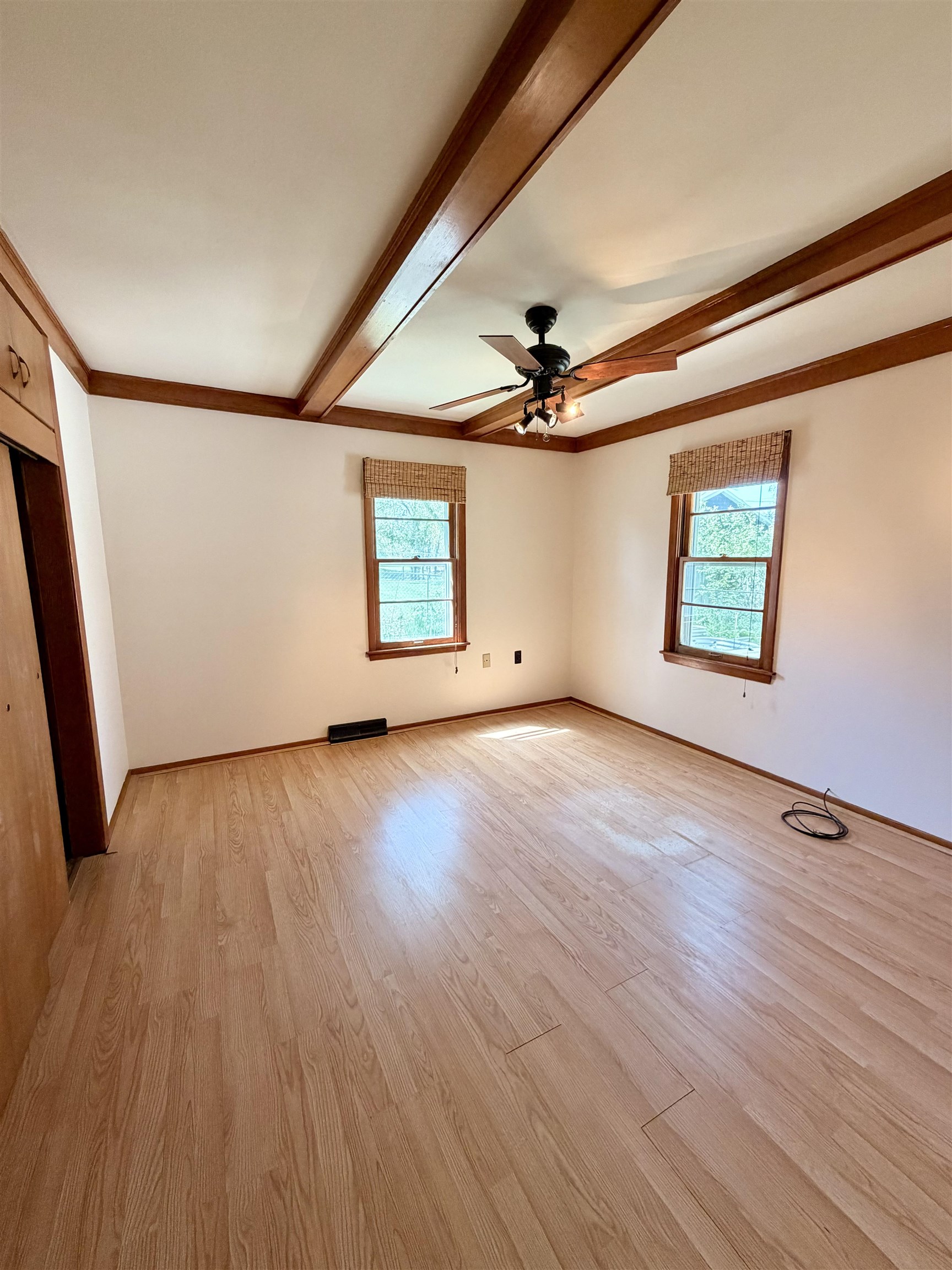 MLS #260476