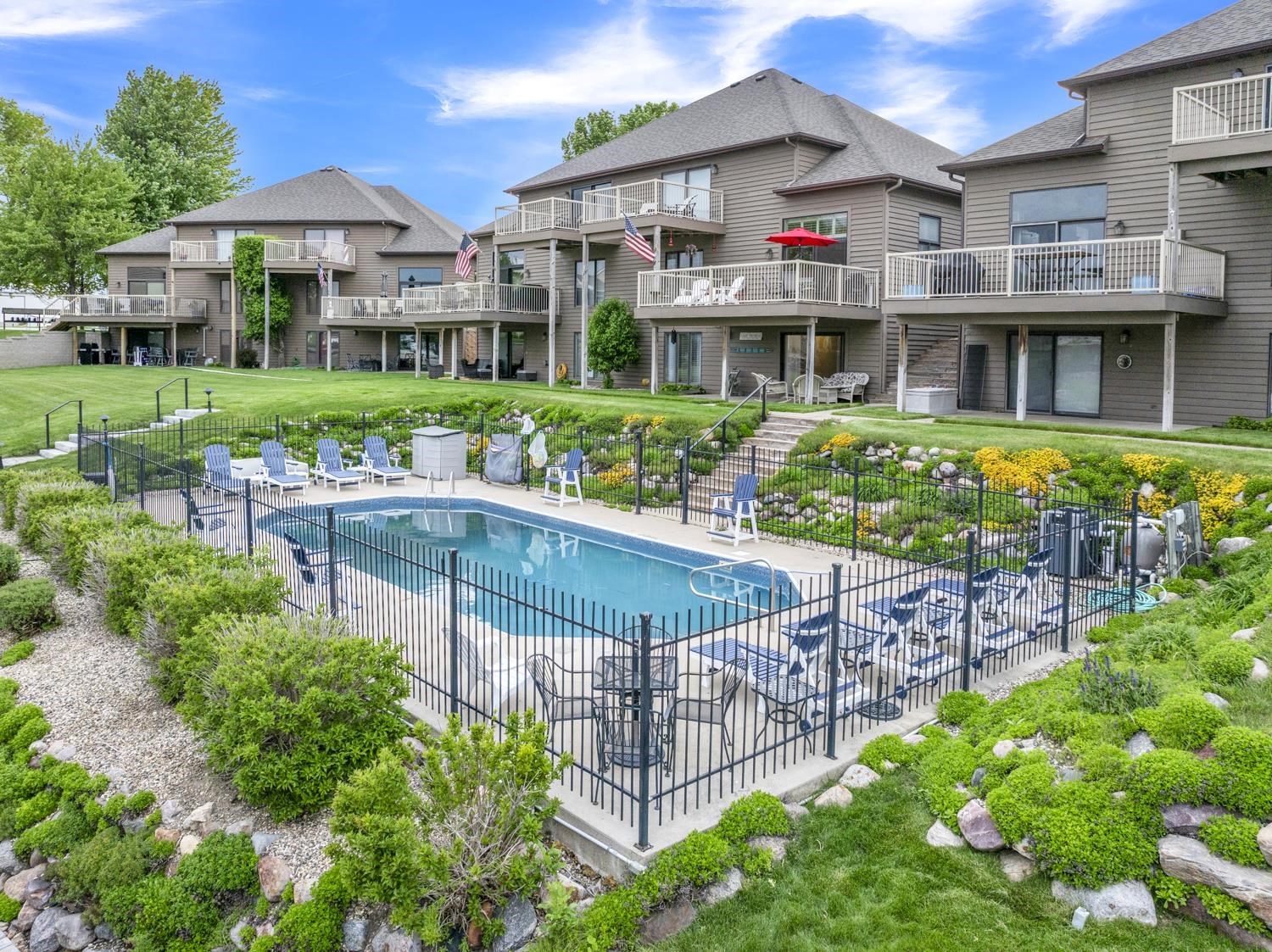15500 Tradewind Drive #4, Spirit Lake, IA 51360 