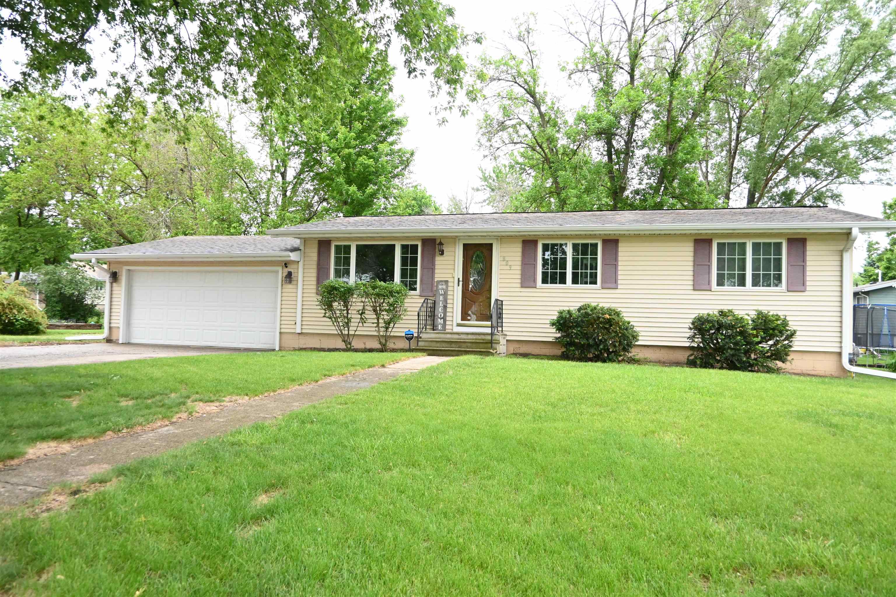 809 7th Street, Lake View, IA 51450 