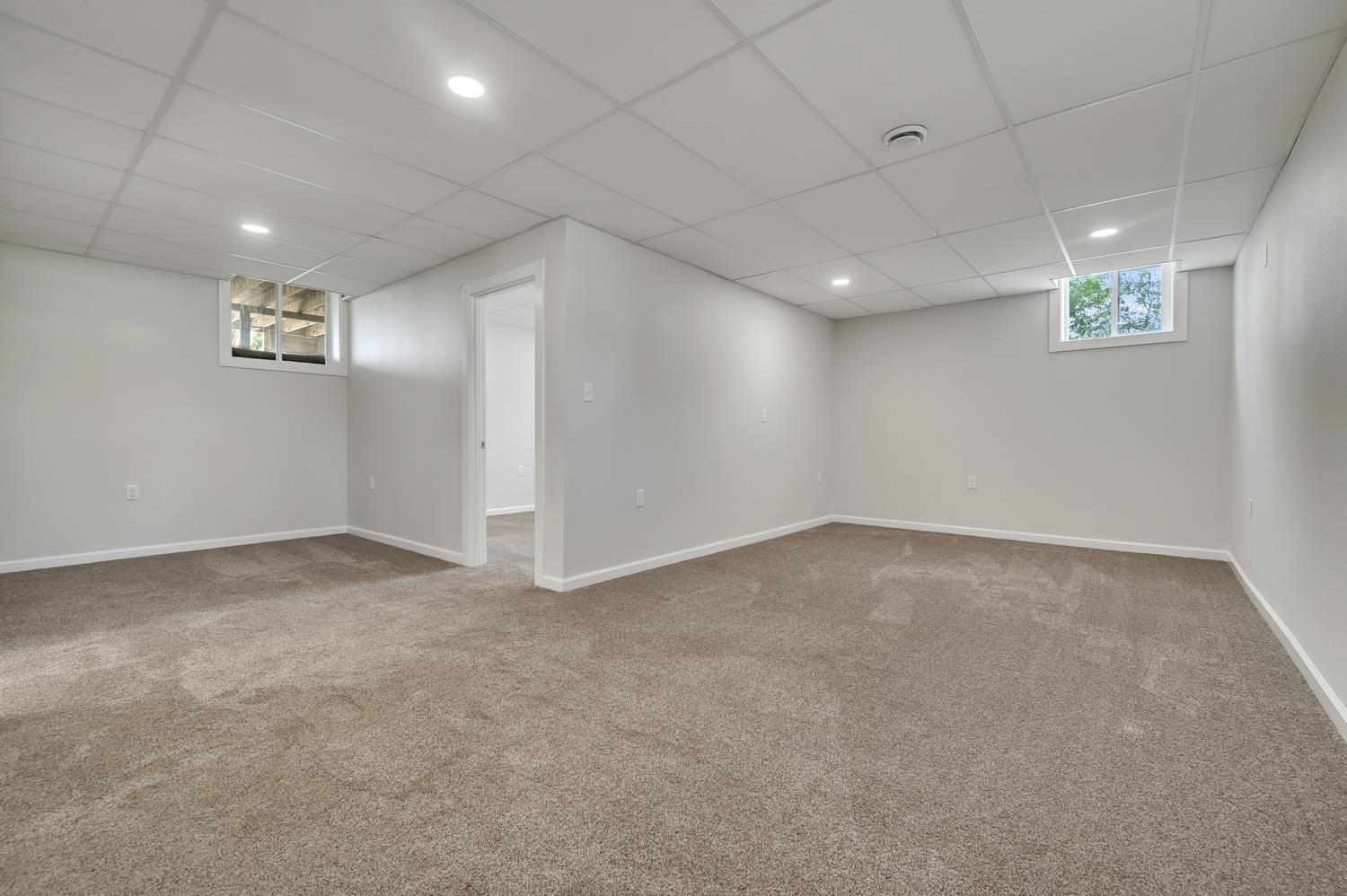 MLS #260512