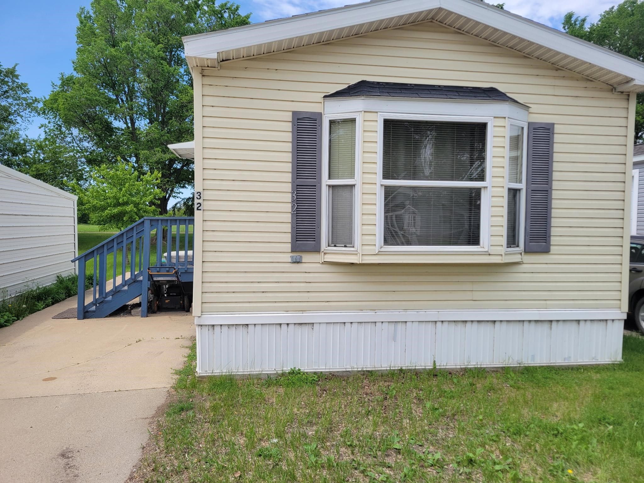 1502 Memphis Avenue #32, Spirit Lake, IA 51360 