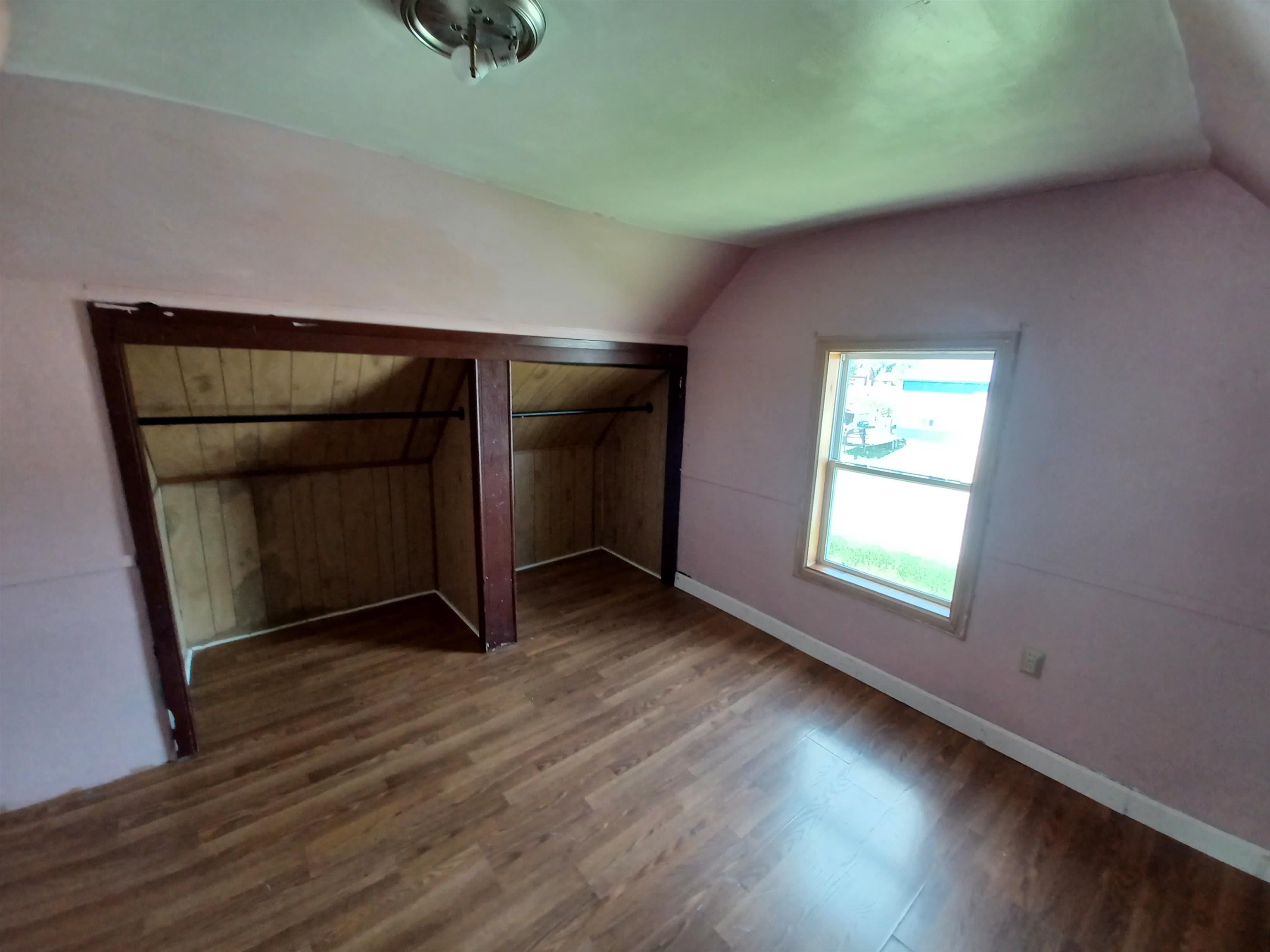 MLS #260518