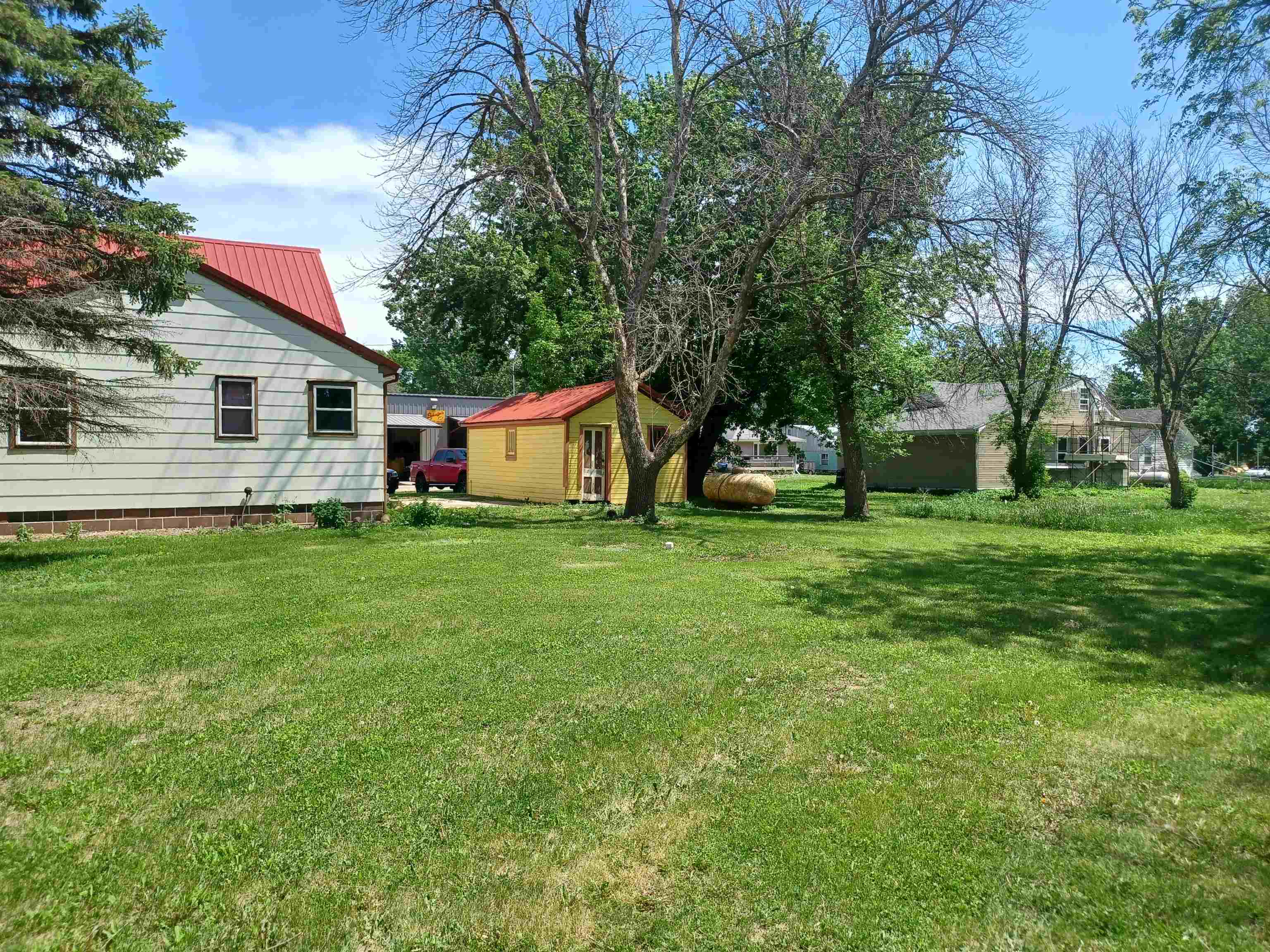 MLS #260518