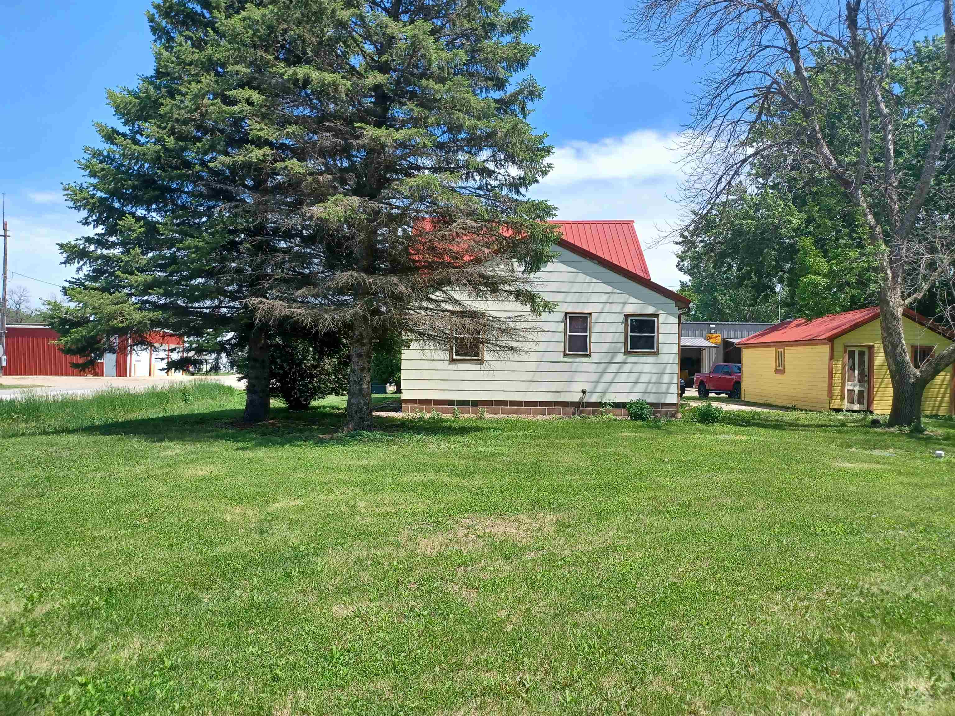 MLS #260518