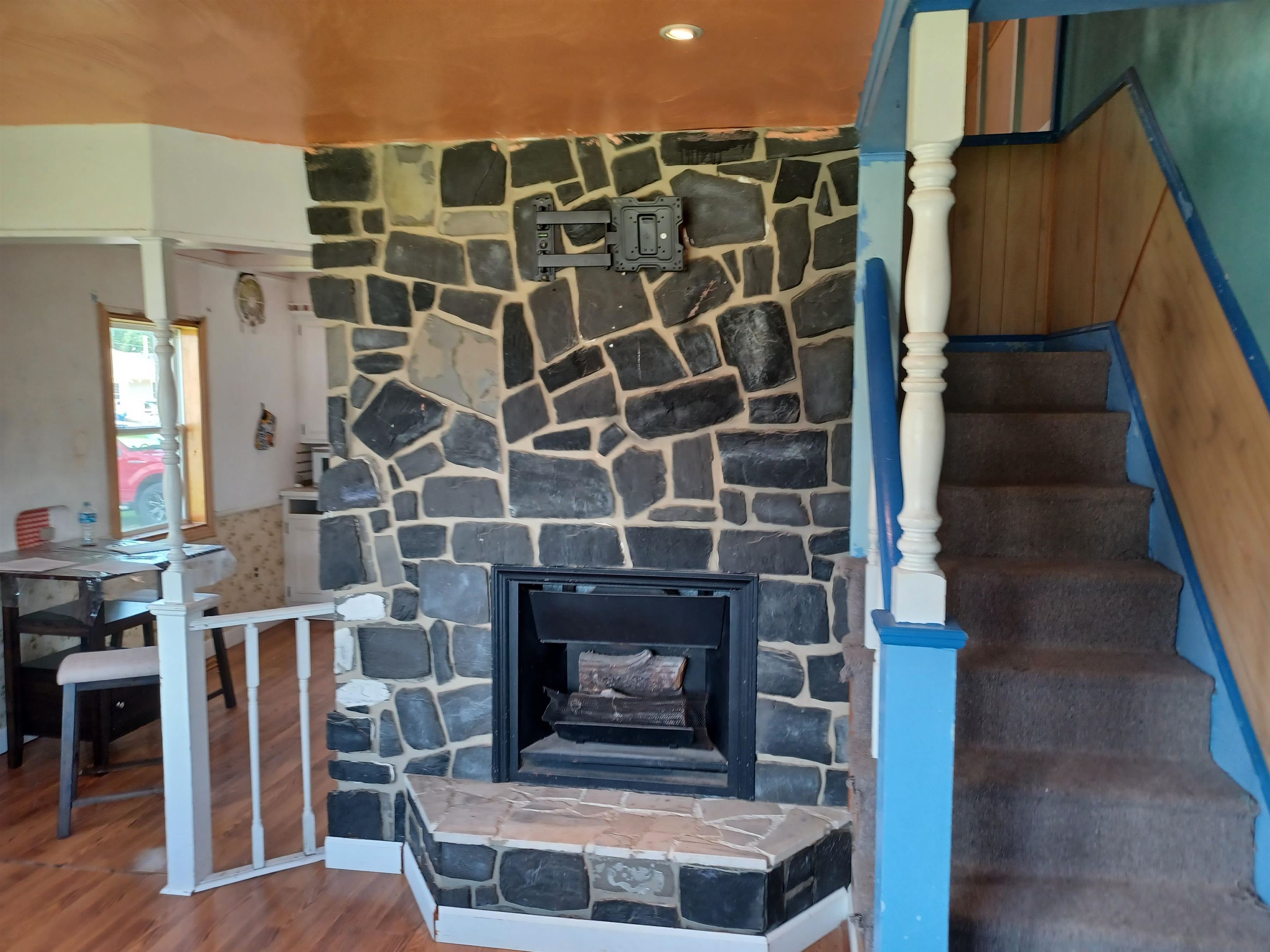 MLS #260518